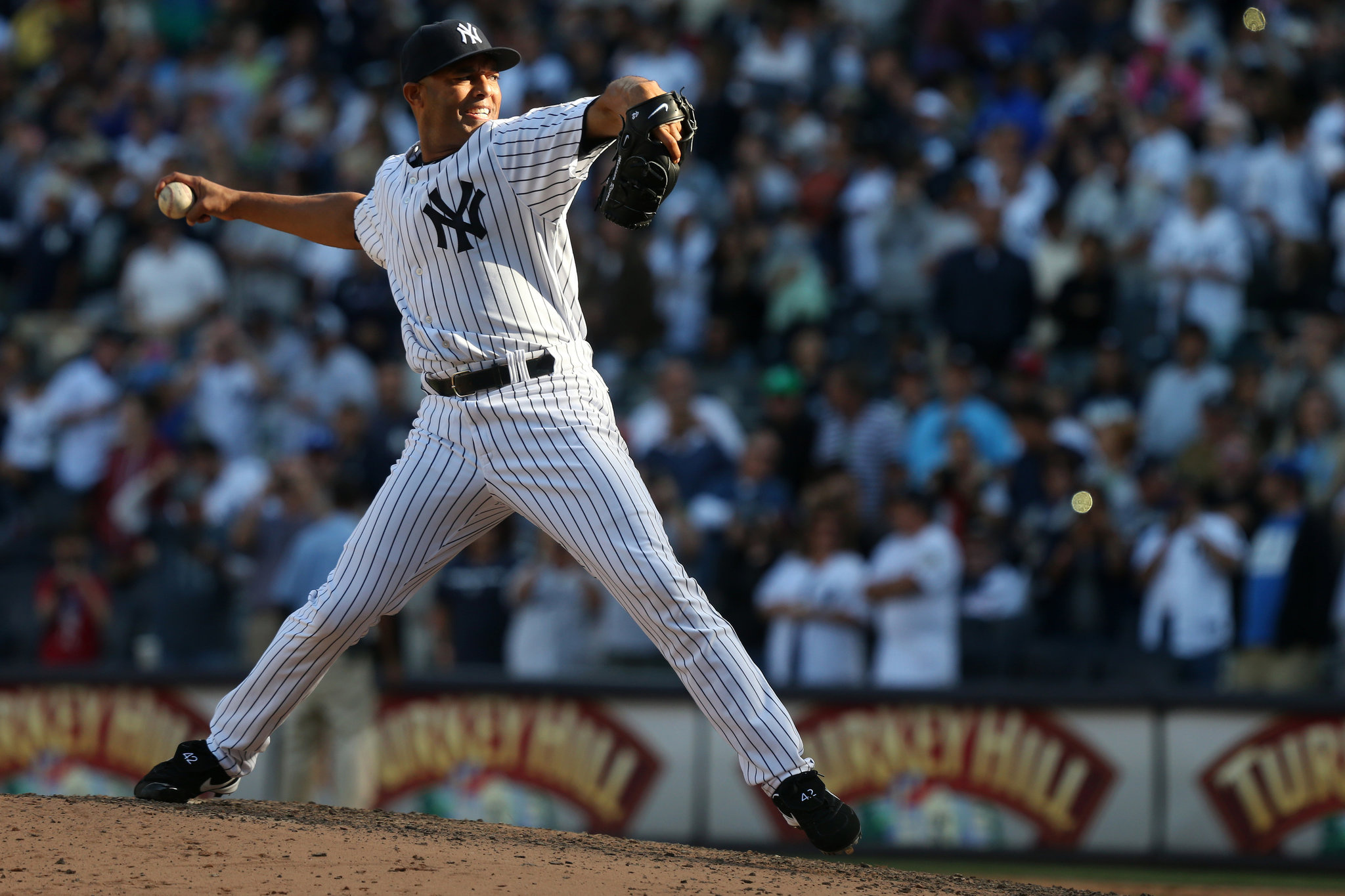 Mariano Rivera's cutter pitch, Zen-like performance, New York Times feature, Pitching mastery, 2050x1370 HD Desktop
