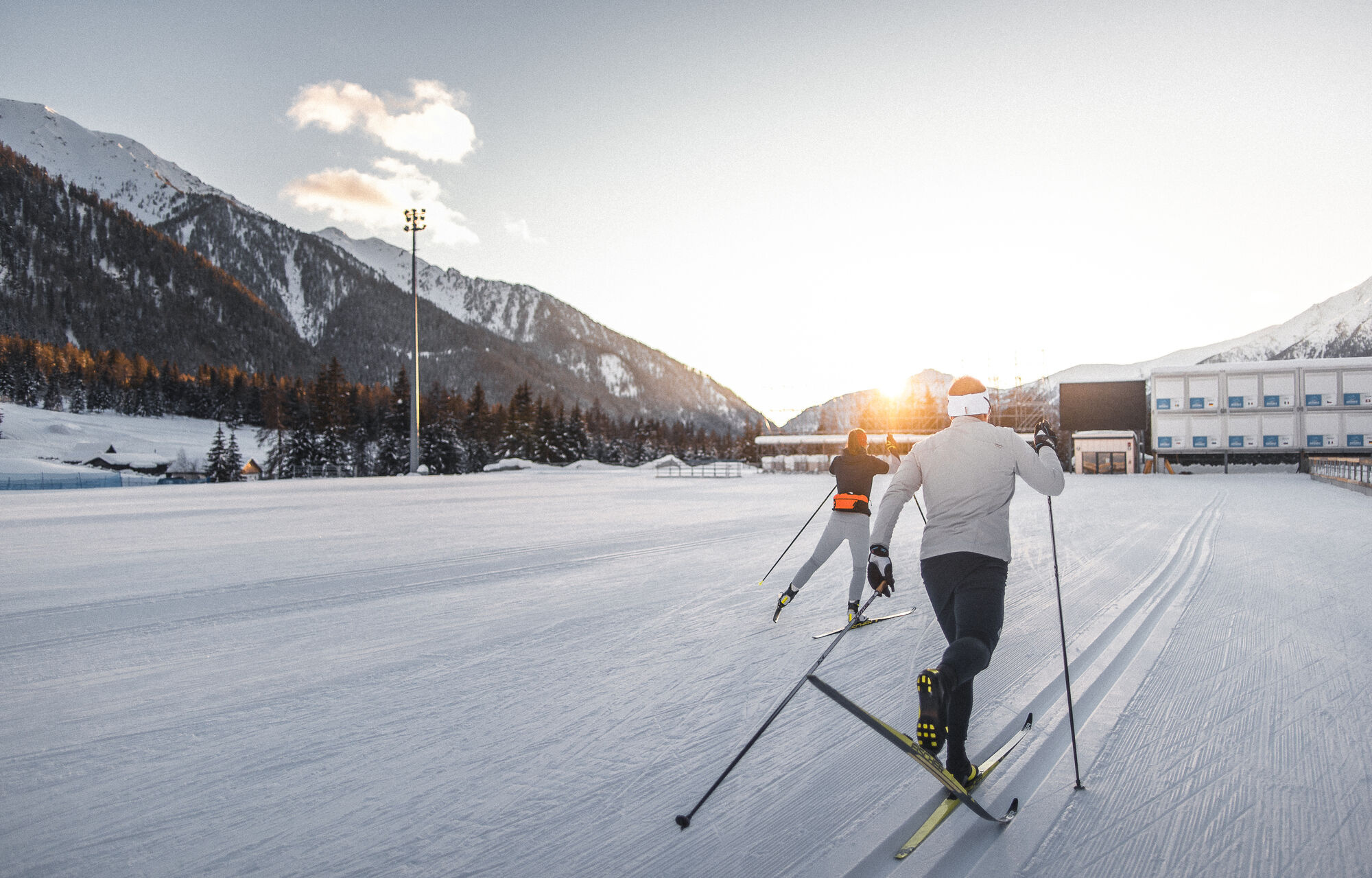 Ski de fond Dolomiti Nordicski, Winter sports, Nordic skiing, Alpine region, 2000x1280 HD Desktop