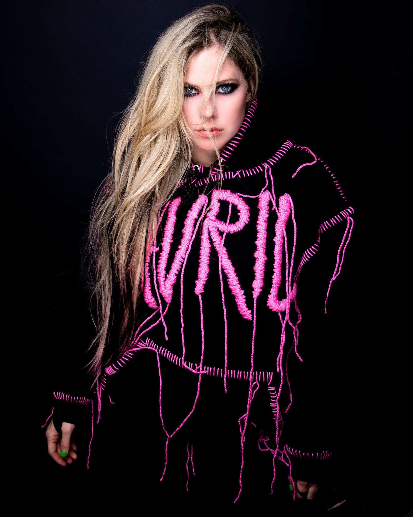 Avril Lavigne Cover Story - EUPHORIA 1610x2020