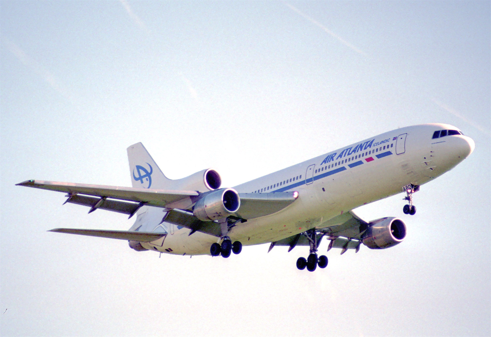 Lockheed L-1011, History's gem, Legendary trijet, Icon of the skies, 2050x1410 HD Desktop