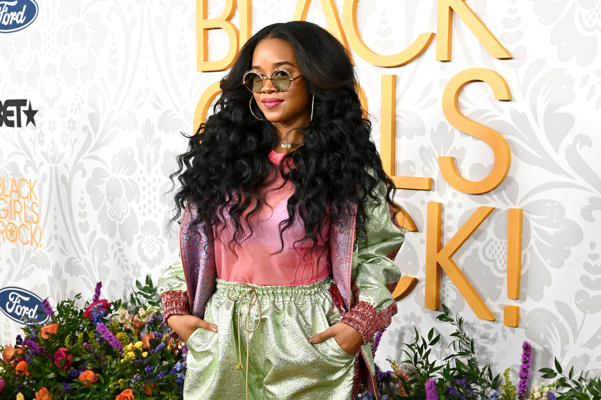 H.E.R.: A music artist and actress, Known for Judas and the Black Messiah, 2021 and Yes Day, 2021. 2000x1340 HD Wallpaper.