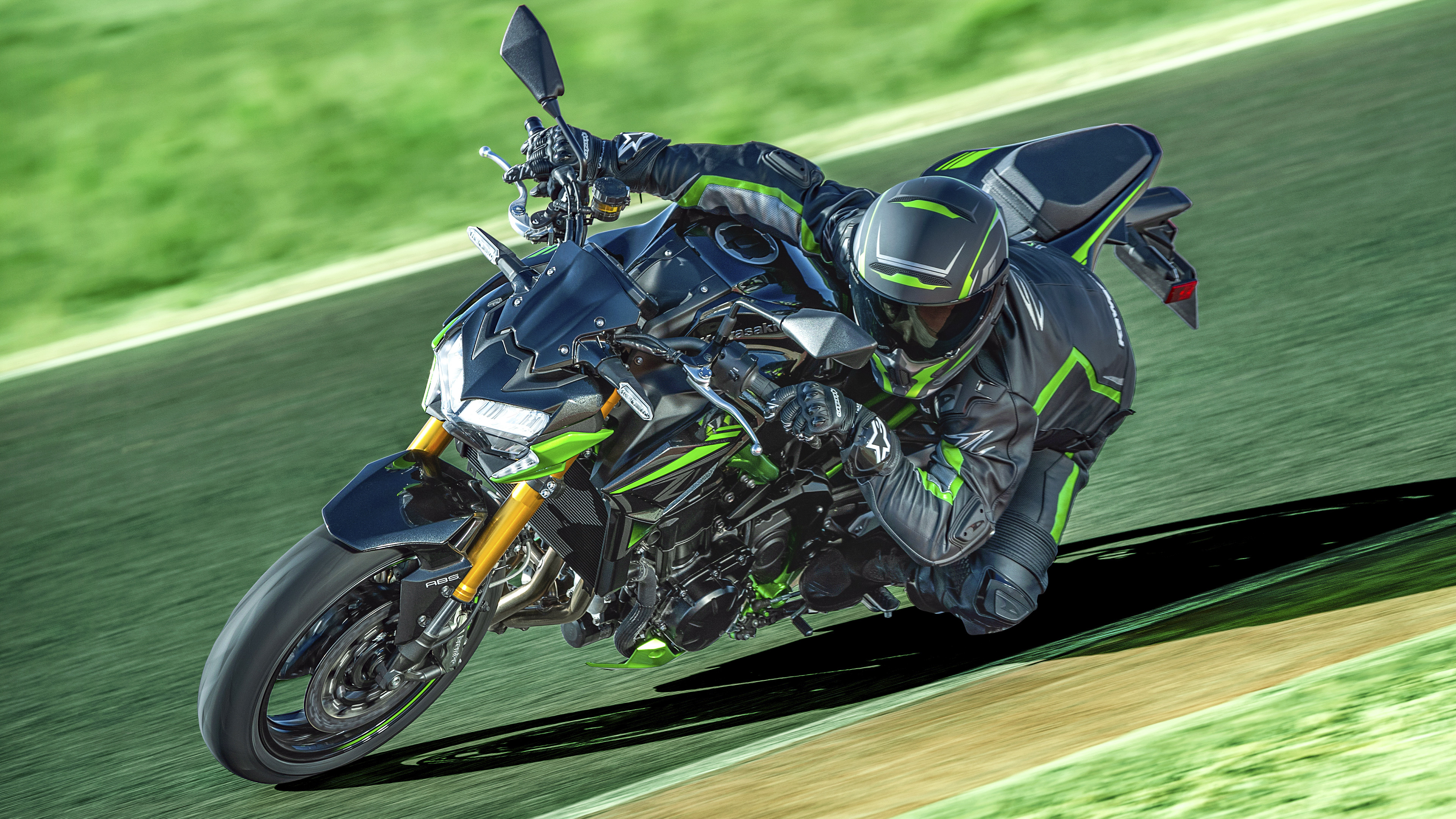 Kawasaki Z900, Sports bike supremacy, Power and precision, Unrivalled performance, 3840x2160 4K Desktop
