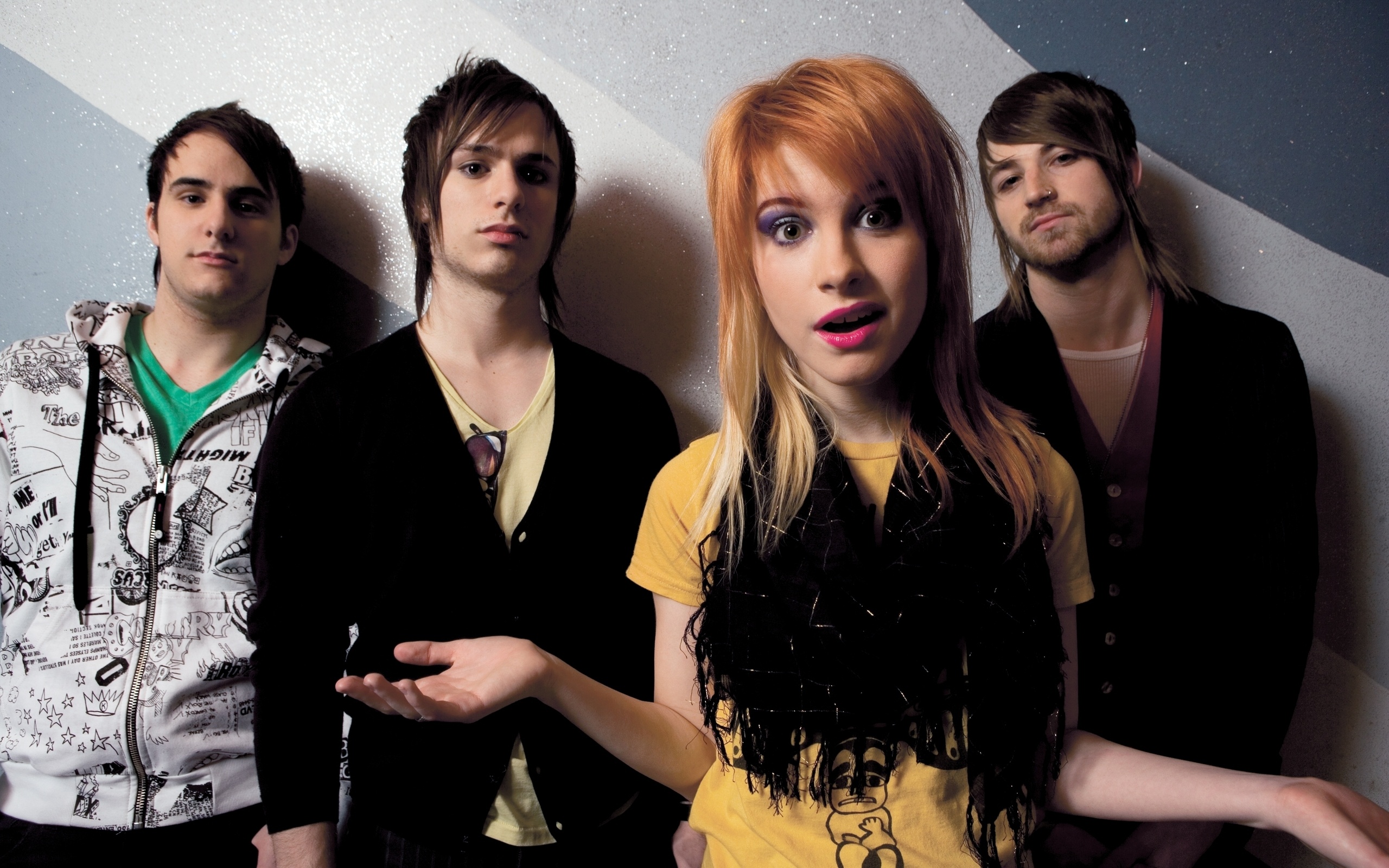 Paramore: The multi-platinum pop-punk band, Four Top 20 Billboard 200 albums. 2560x1600 HD Background.