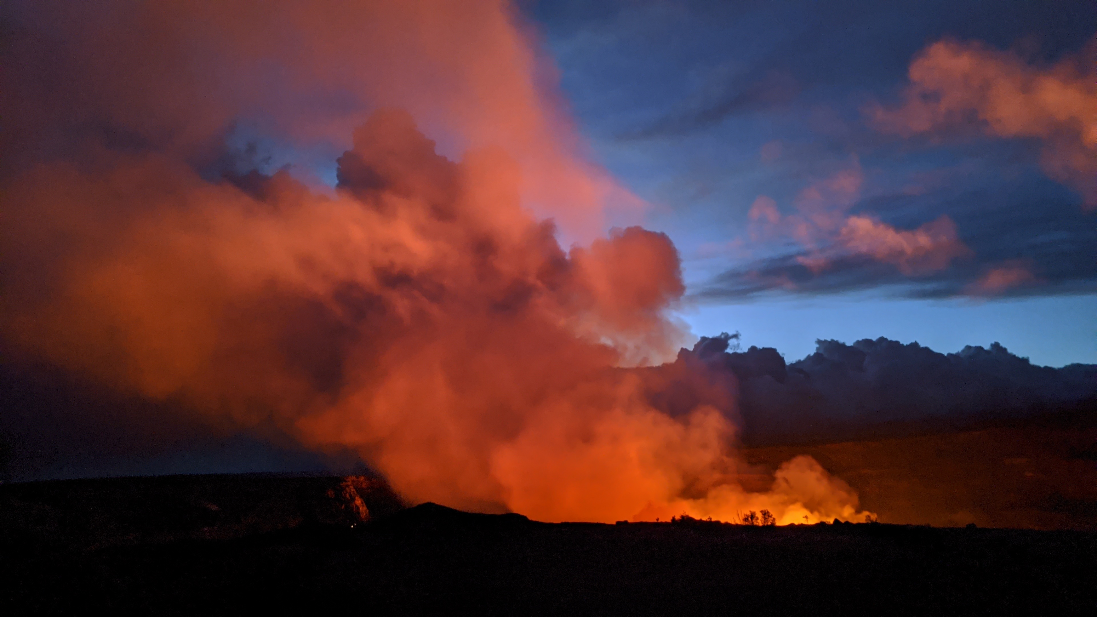 Hawaii Volcanoes National Park, RV rentals, Outdoor exploration, Nature's paradise, 3840x2160 4K Desktop