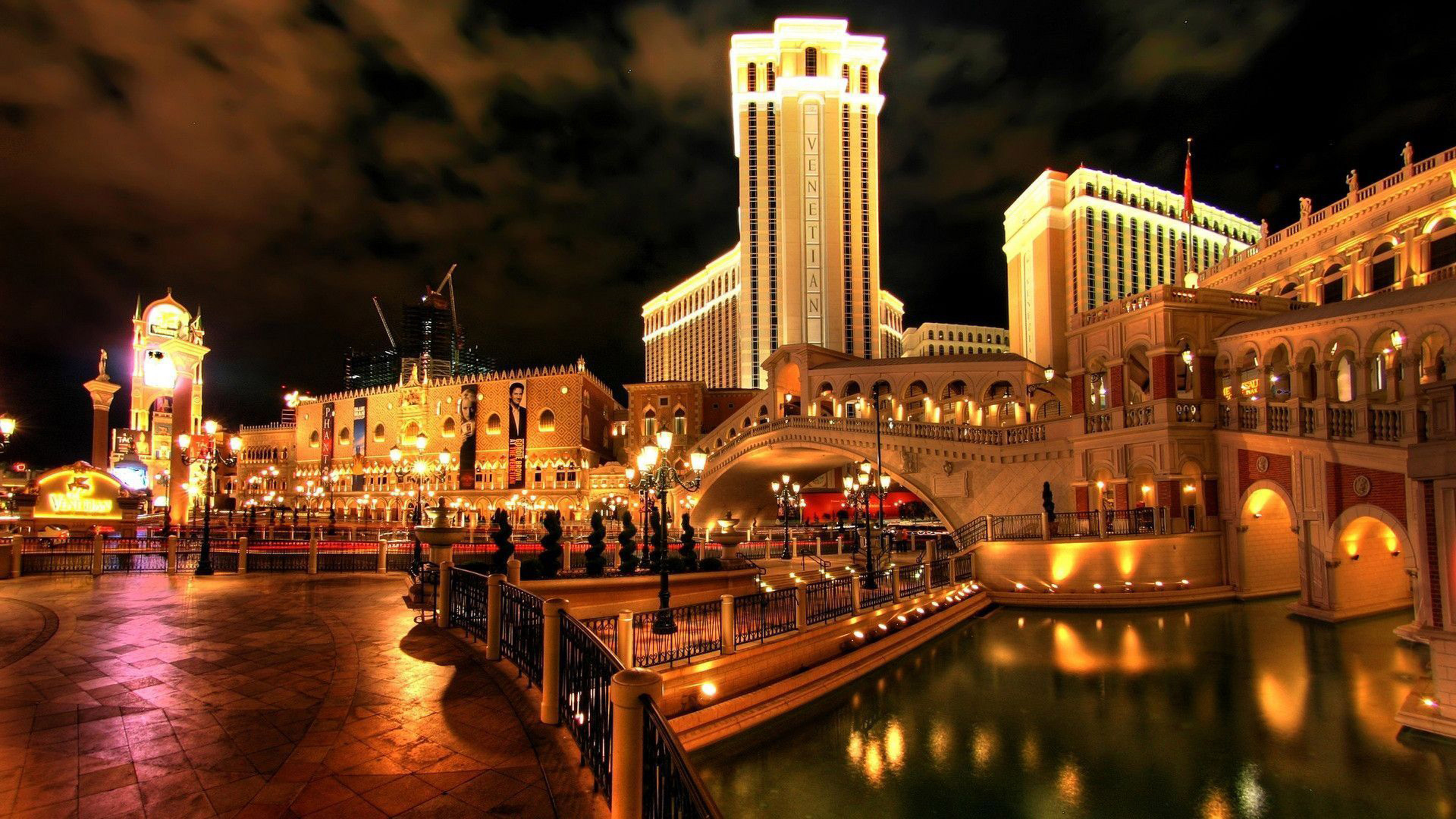 Luxurious Vegas resort, 4K Ultra HD wallpapers, Stunning cityscape, Travel in style, 3840x2160 4K Desktop