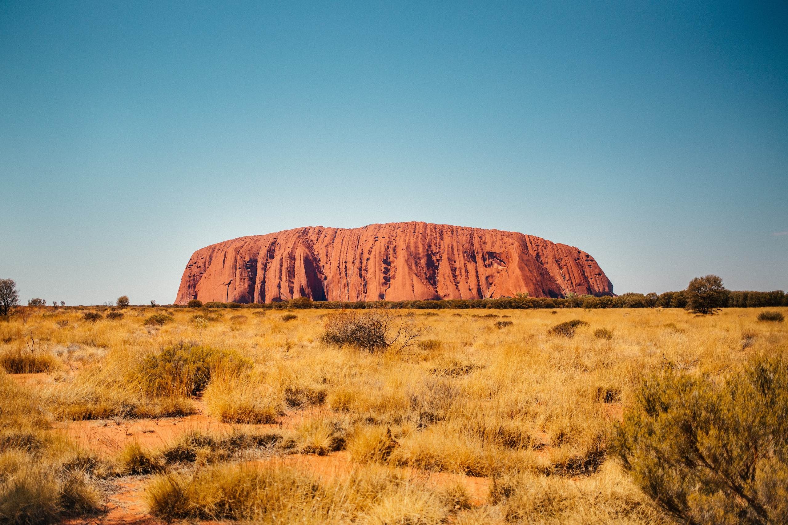 Uluru, Desert road trip, Alice Springs, Adventurer, 2560x1710 HD Desktop