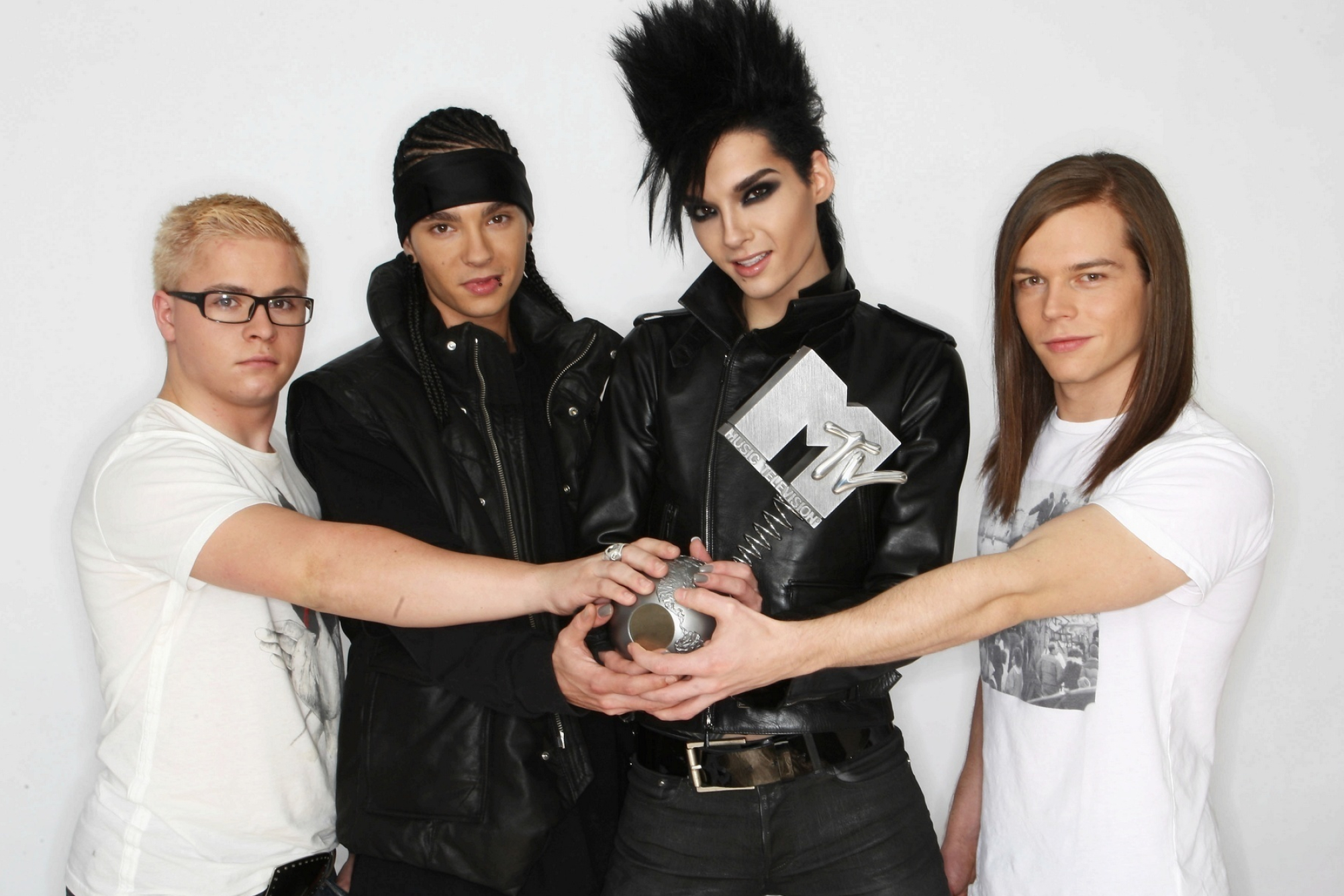 Tokio Hotel: The twin brothers Bill and Tom Kaulitz, Rocking the German rock scene. 2010x1340 HD Wallpaper.