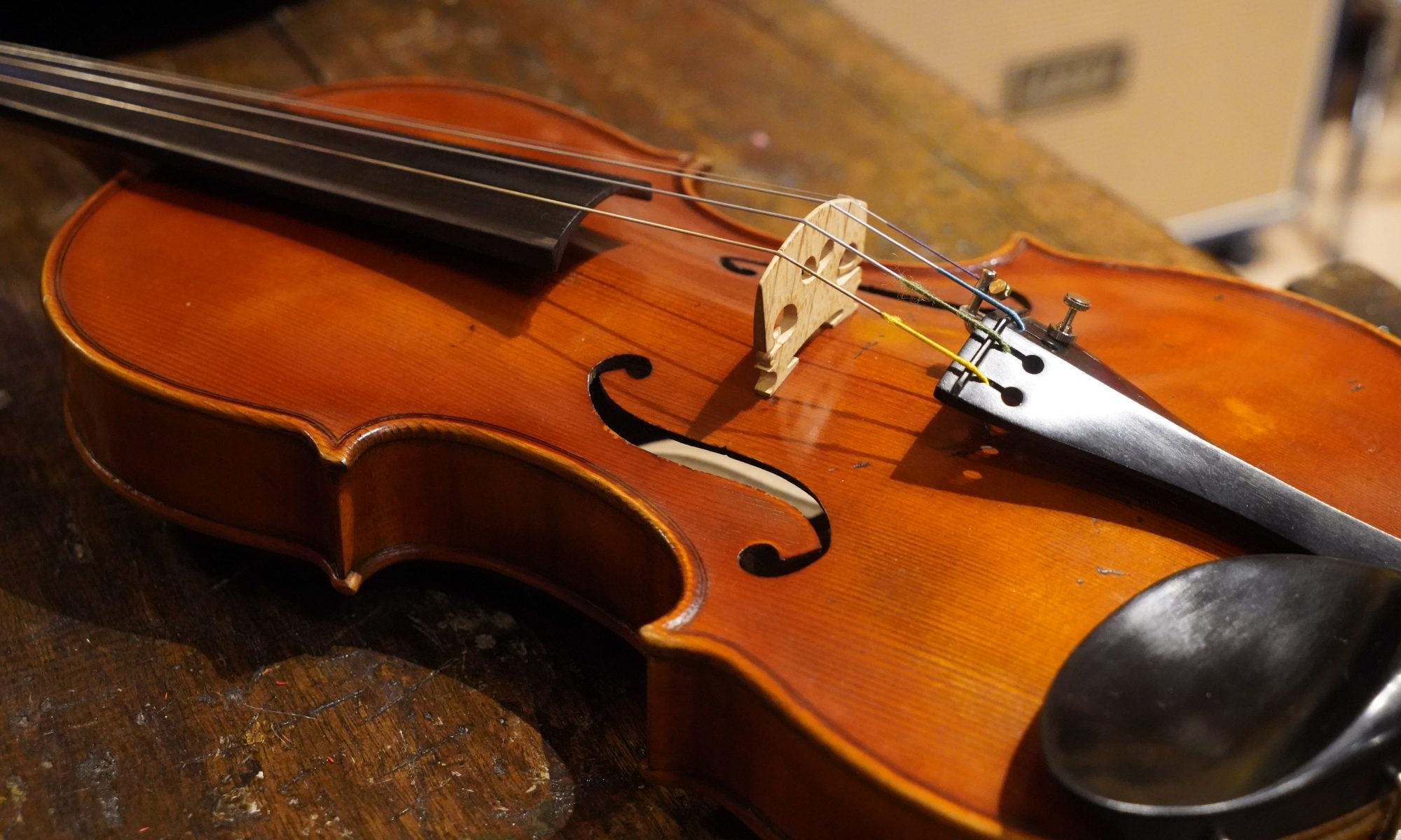 Violoncello: Vieuxtemps Guarneri, Renowned Italian Instrument, Maker Giuseppe Guarneri, 1741. 2000x1200 HD Background.