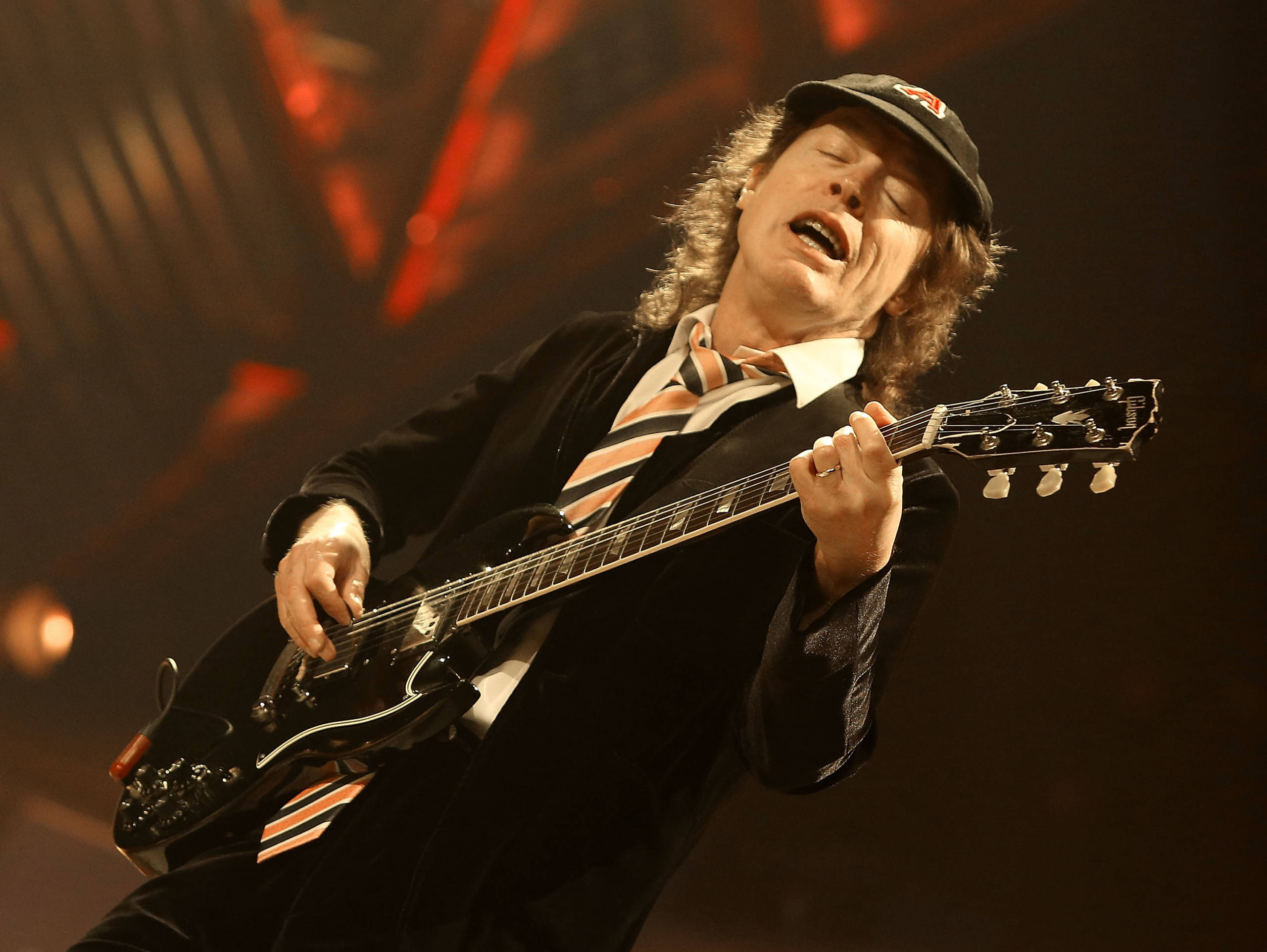 Angus Young, Rolling Stone interview, Musical insights, 2560x1930 HD Desktop