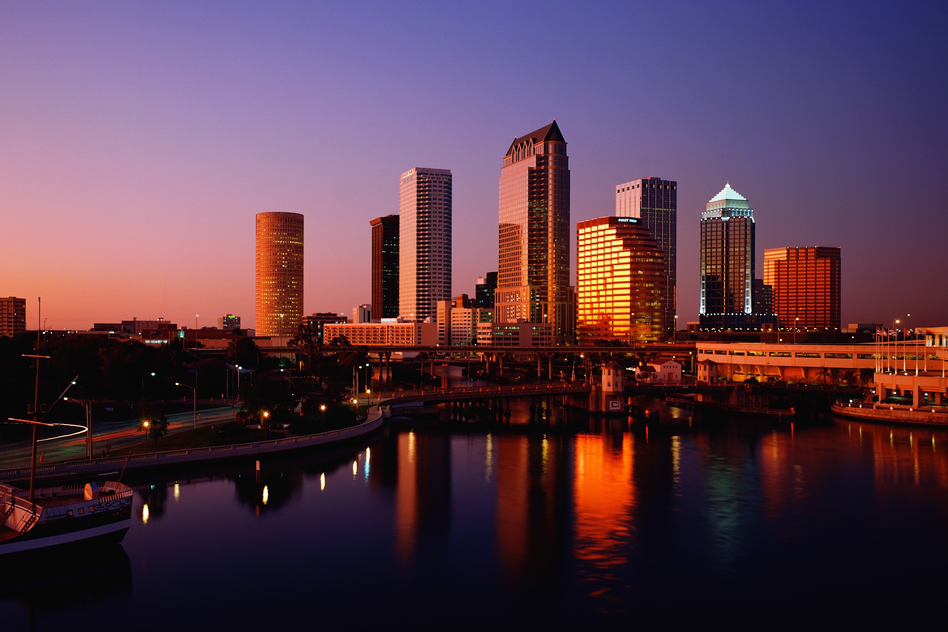 Tampa Skyline, Top hotels, Oldsmar Florida, Travel accommodations, 3080x2050 HD Desktop