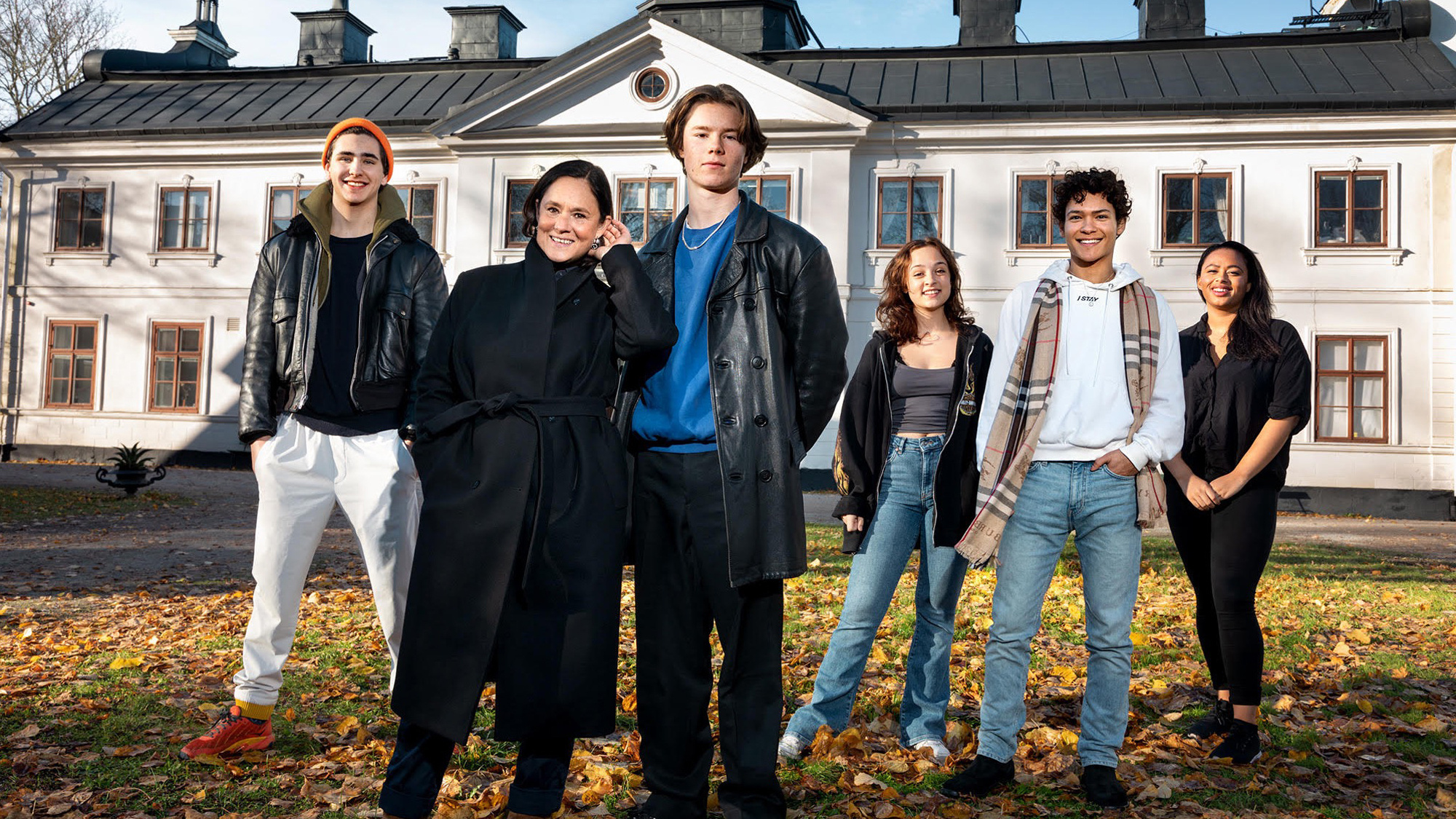 Young Royals (TV Series), Young royals sendetermine, Royal cast, Swedish drama, 2000x1130 HD Desktop