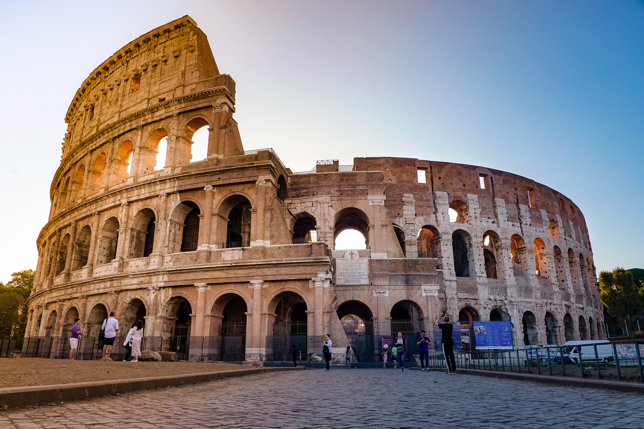 Historical facts, The Colosseum, Arttrav, Travel, 2050x1370 HD Desktop