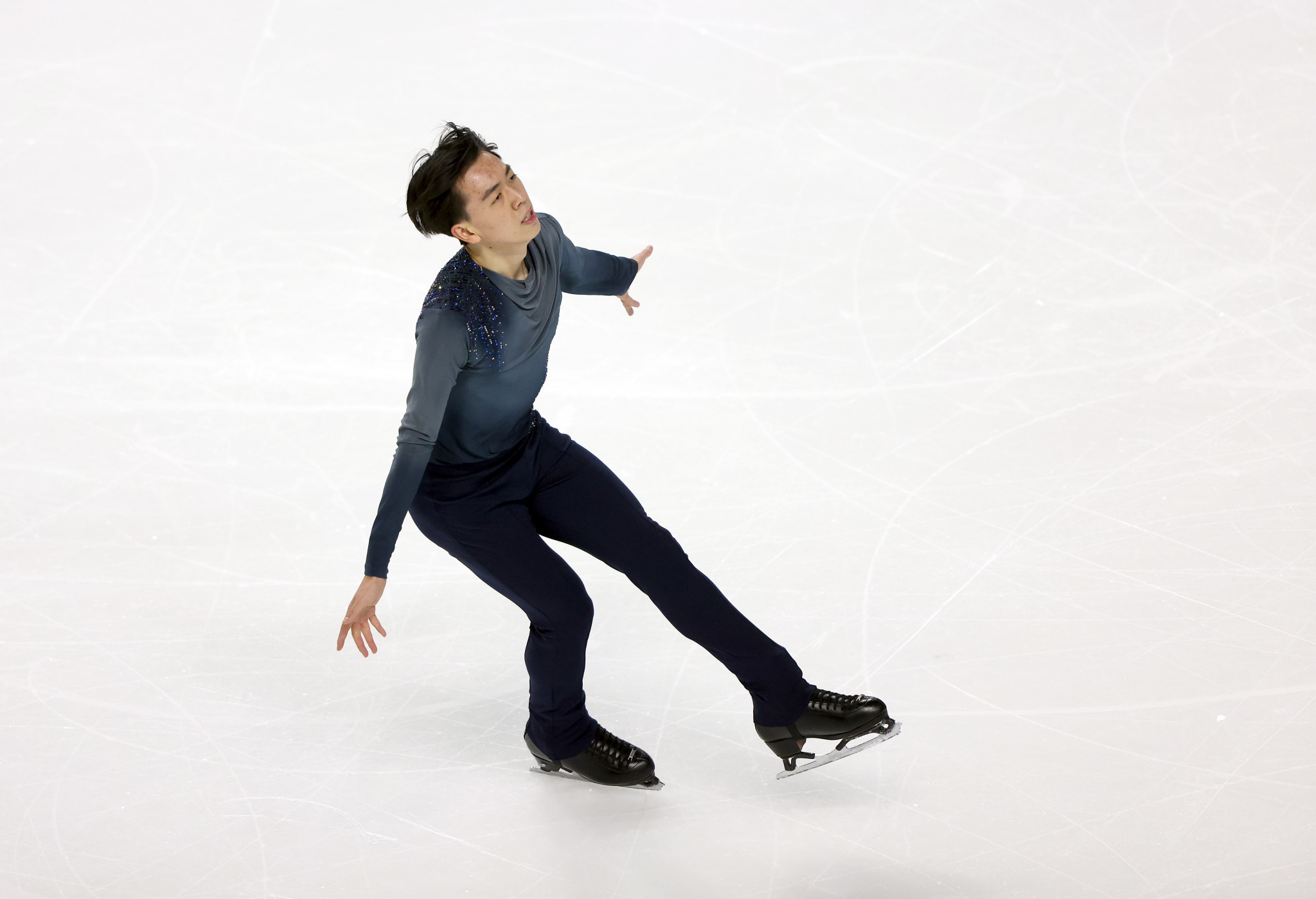 Vincent Zhou, Beijing 2022 medal hopeful, Competitive figure skater, Podium aspirations, 2050x1400 HD Desktop