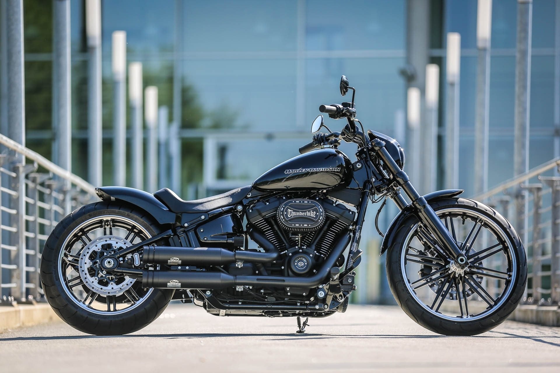 Harley-Davidson Breakout 114, Custom bike wallpapers, Bold and powerful, Beast on two wheels, 1920x1280 HD Desktop