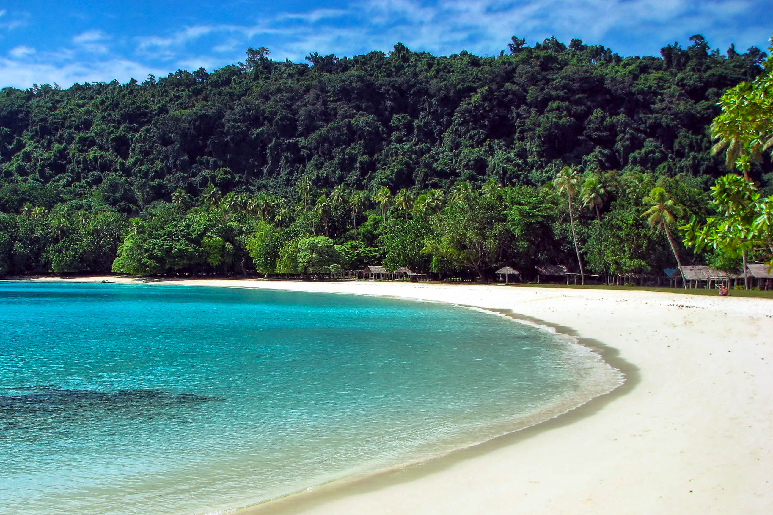 Champagne Beach, Vanuatu paradise, Franks Travelbox, Beach getaway, 2600x1740 HD Desktop