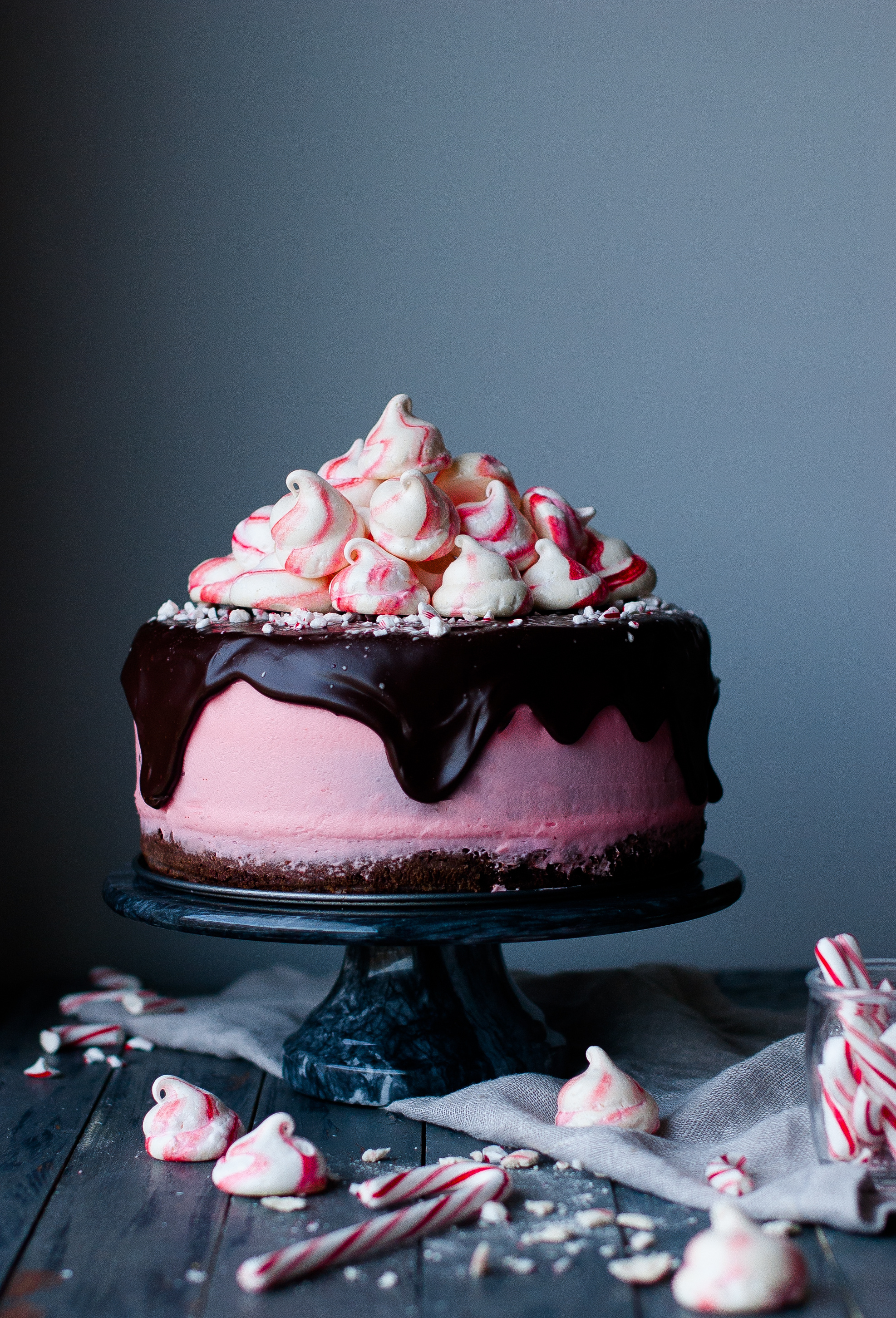 Meringue: Chocolate peppermint holiday cake, Cake decorating, A crisp-cooked mixture of sugar and white of eggs. 1980x2910 HD Background.