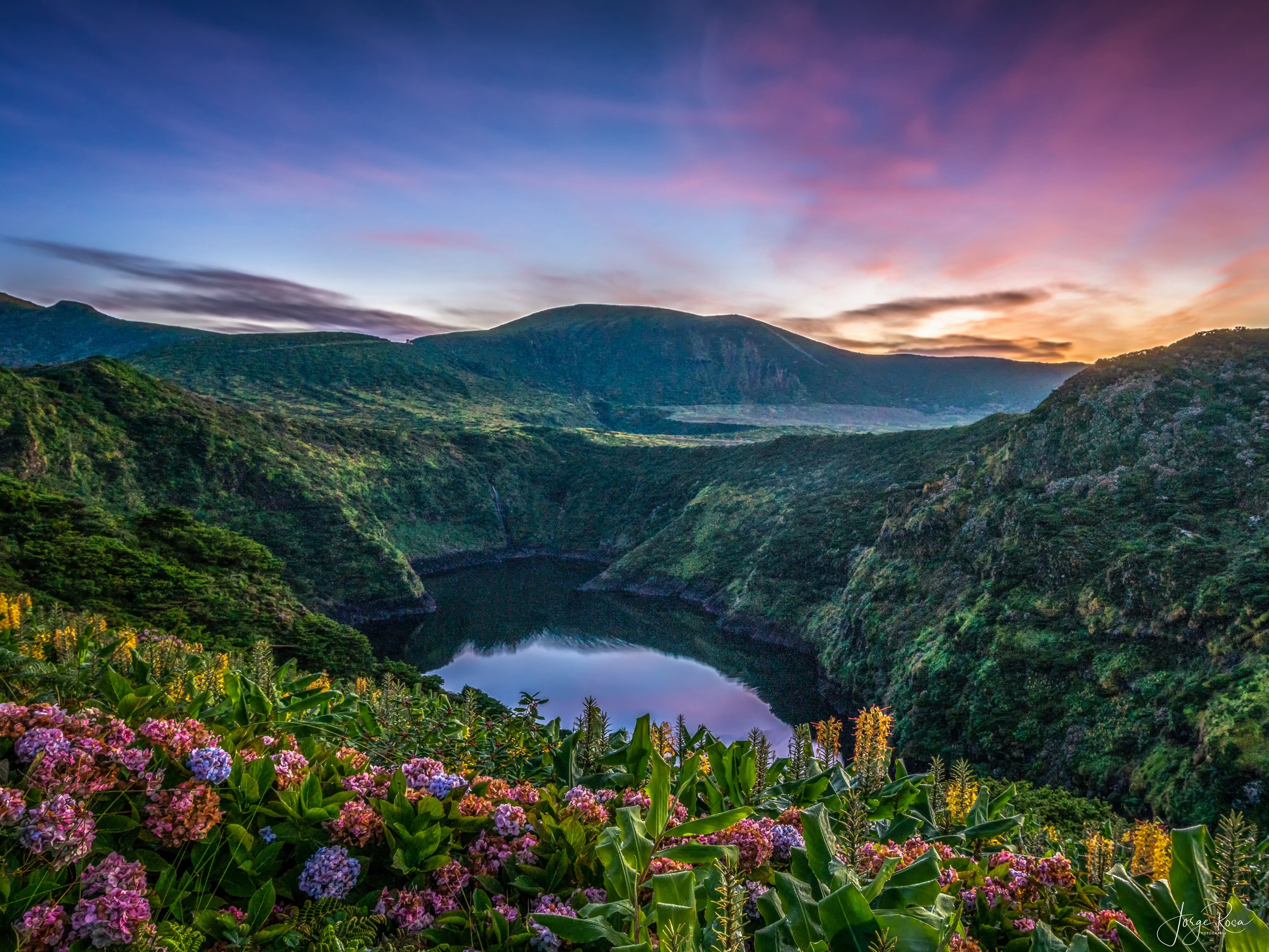 Flower lake, Azores sunset, Majestic mountains, Portugal, 2560x1920 HD Desktop