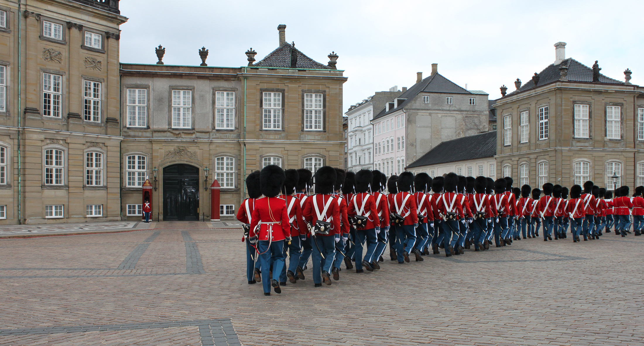 Amalienborg palace, Changing of the guard, Royal traditions, Danish heritage, 2200x1190 HD Desktop