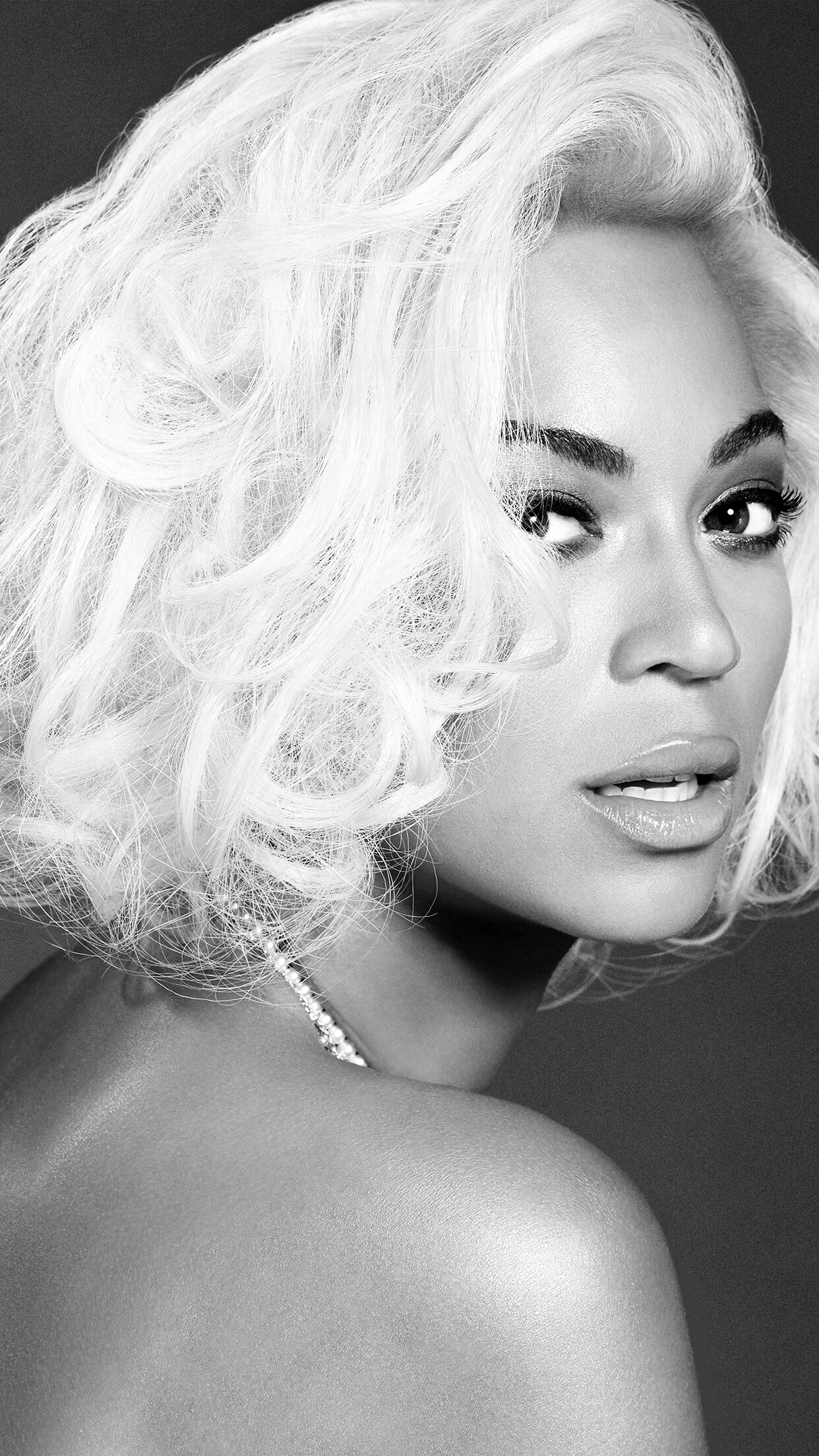 Beyonce: A multi-platinum, Grammy Award-winning recording artist, Known for her thrilling vocals, videos and live shows. 1250x2210 HD Wallpaper.