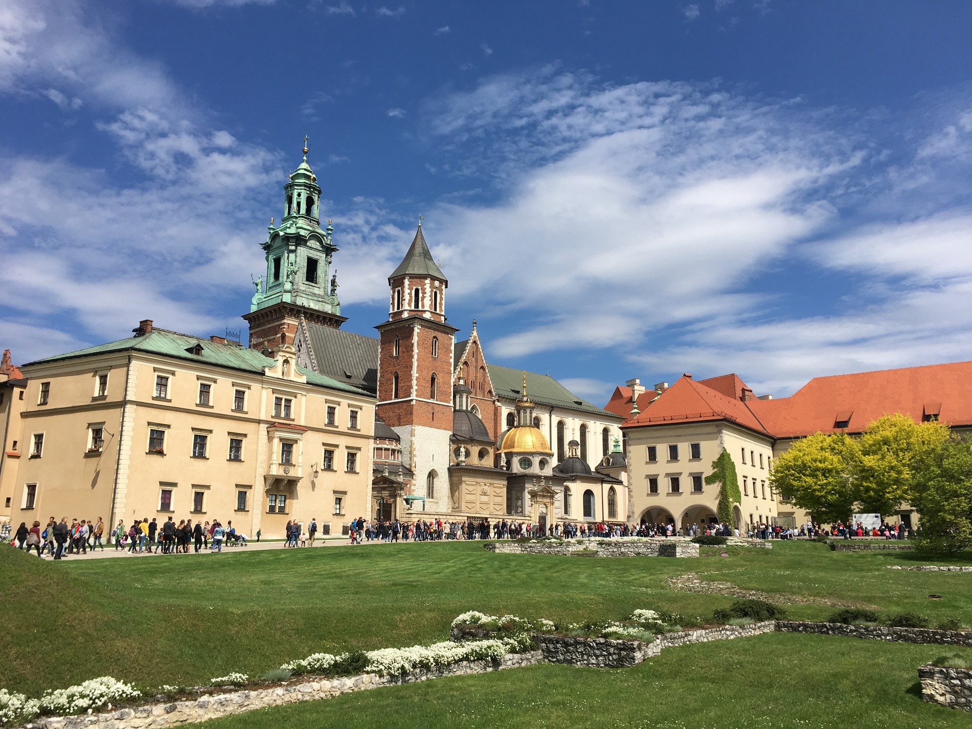 Wawel Castle, Krakow, Sightseeing, Cultural experience, 2000x1500 HD Desktop