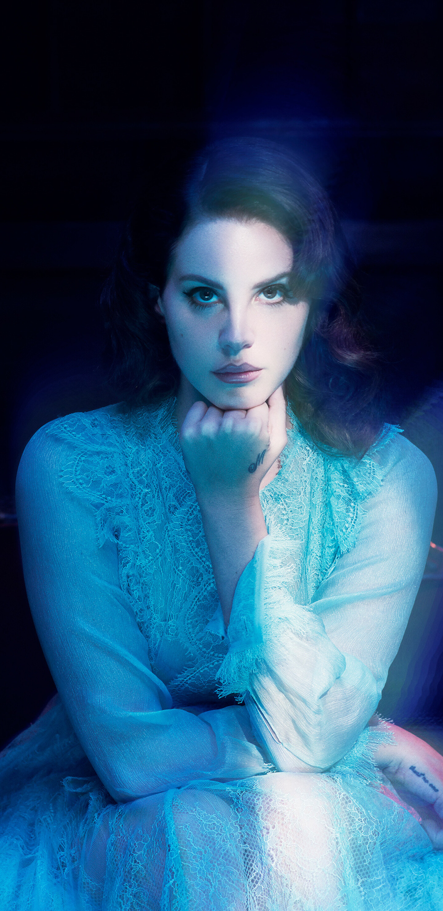 Lana Del Rey: Lizzy Grant, Atmospheric, orchestral, retro-'60s-sounding pop. 1440x2960 HD Background.