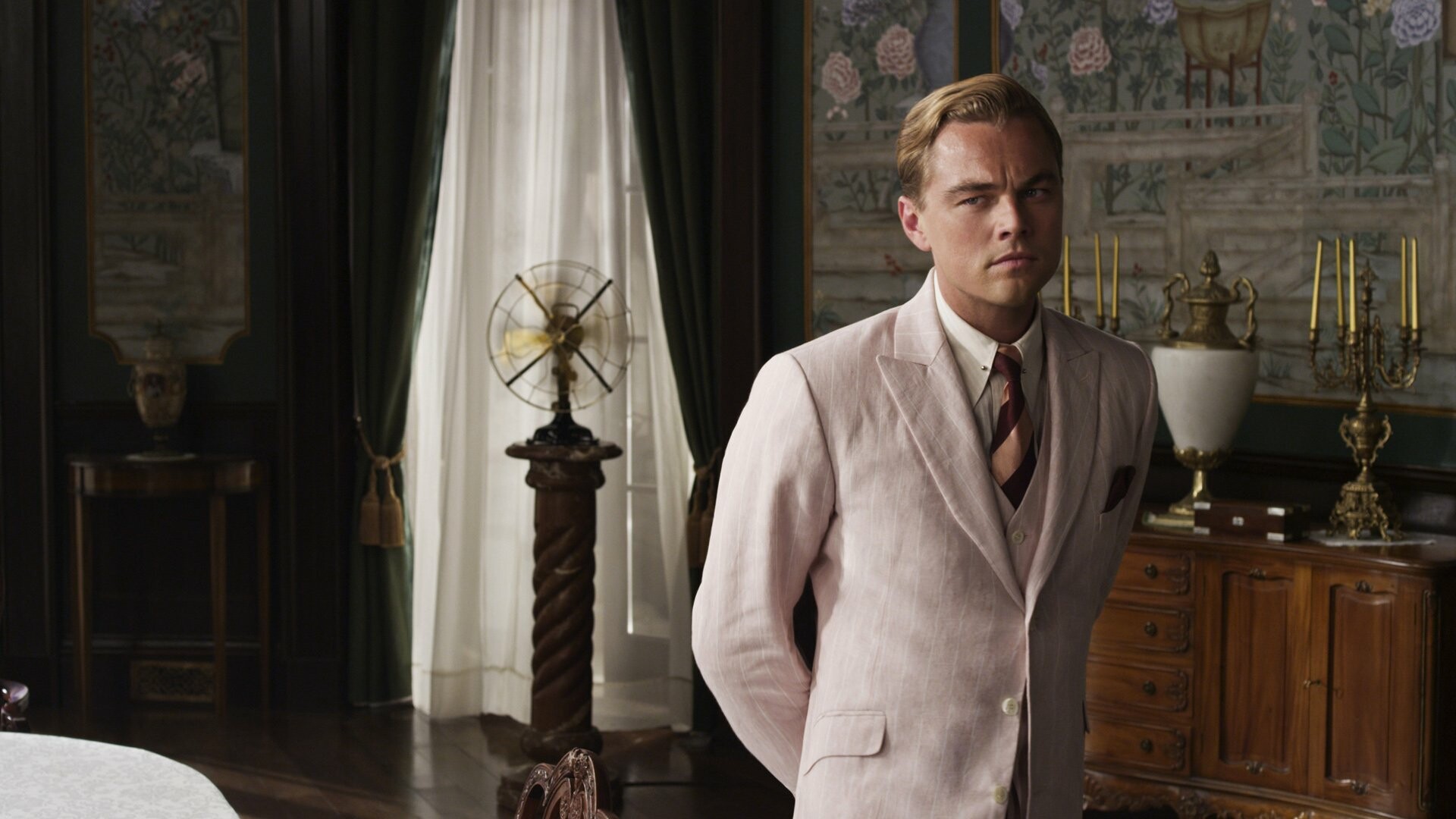 The Great Gatsby: Jay, A mysterious millionaire who hosts wild parties. 1920x1080 Full HD Wallpaper.