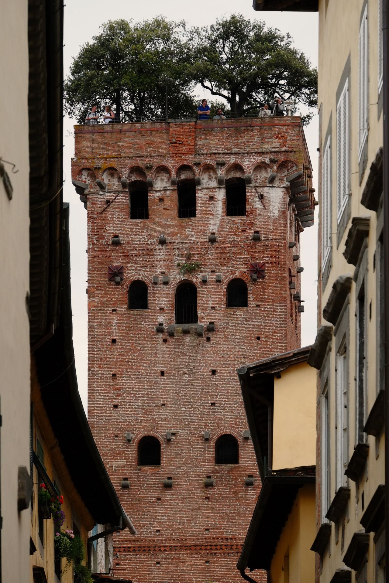 Lucca Italy photos, Beautiful brickwork, Architectural details, Italian charm, 1280x1920 HD Phone