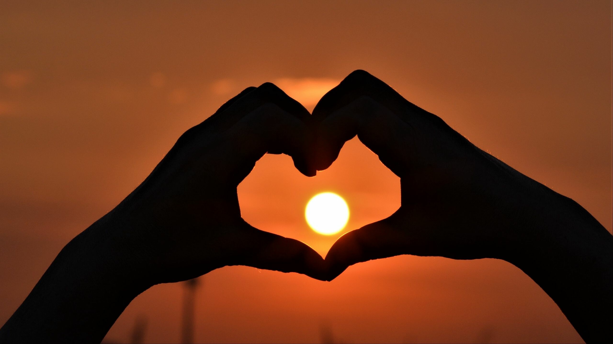 Sun, Heart-shaped sun, Love and light, Romantic scenery, 2560x1440 HD Desktop