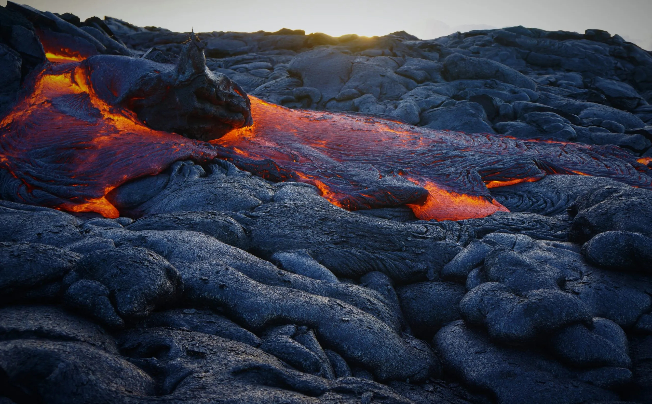 Hawaii Volcanoes National Park, Nature's wonders, Majestic volcanoes, Hawaiian paradise, 2560x1590 HD Desktop