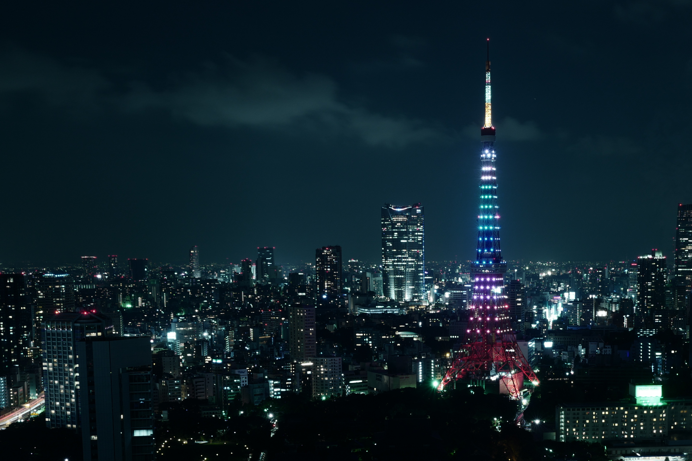 Tokyo skyline, Urban metropolis, Leica photography, Nighttime cityscape, 2890x1930 HD Desktop