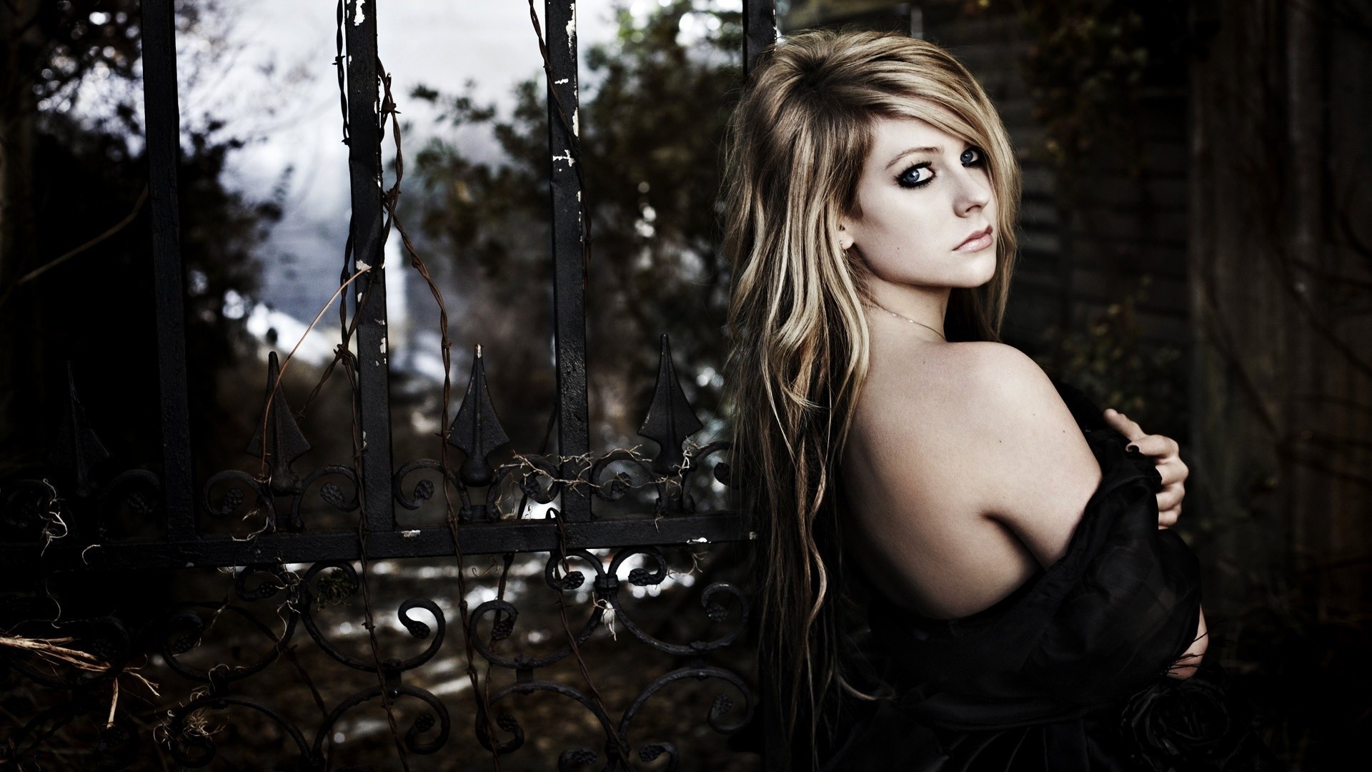 Avril Lavigne, Gothic-style wallpaper, Wallhaven image gallery, 1920x1080 Full HD Desktop