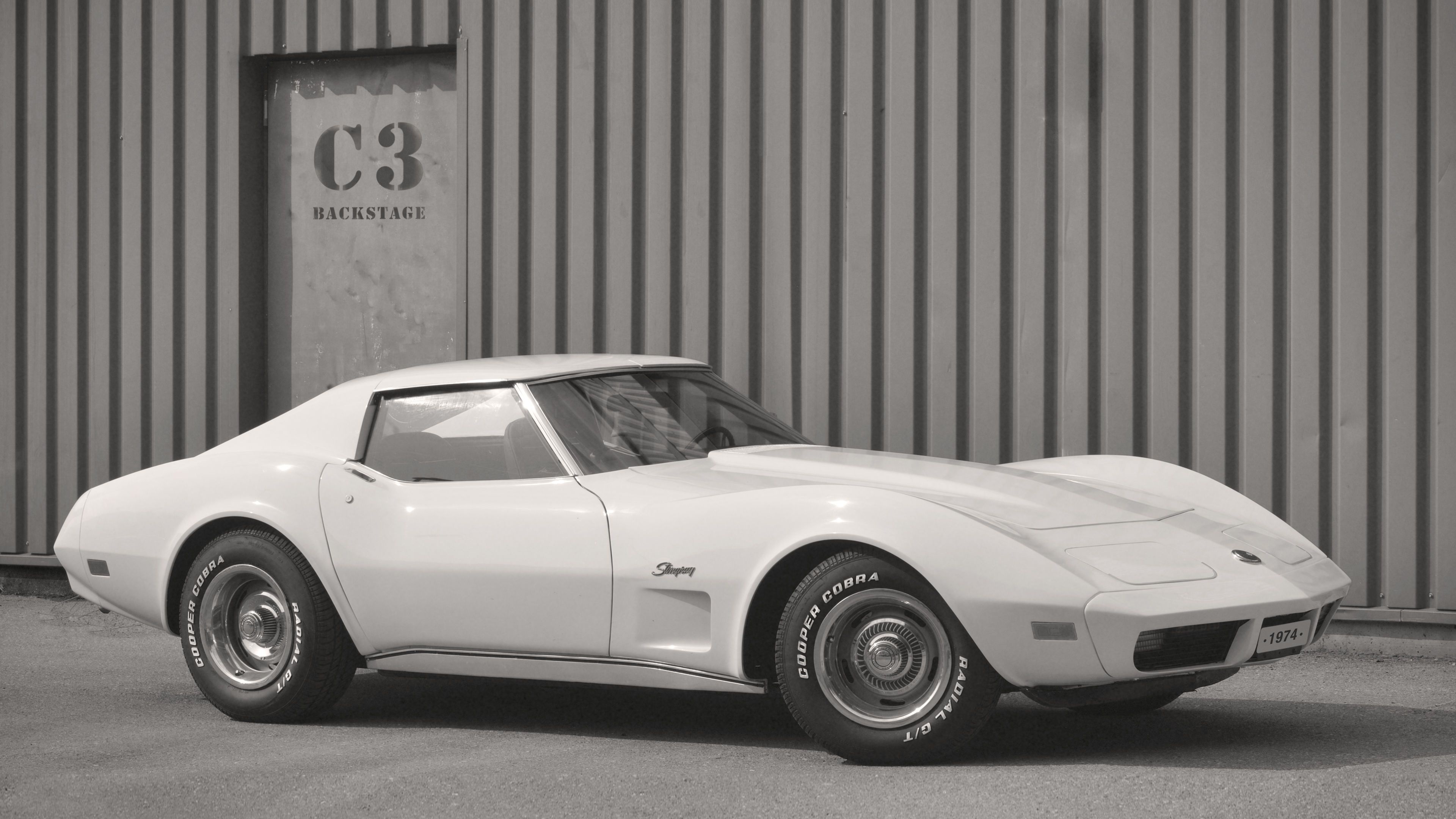 Corvette: Monochrome Chevy C3 of 1974, A popular vintage model equipped with LS-4 big-block V8 engine. 3840x2160 4K Background.