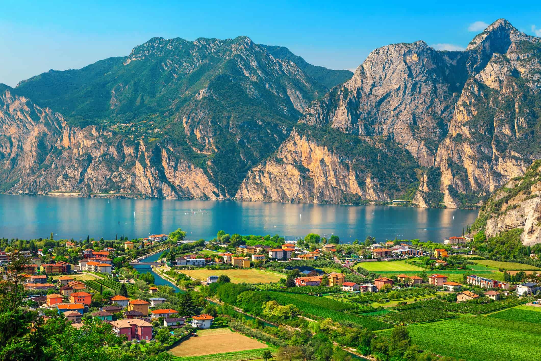 Italian paradise, Serene lakeside, Guided small group, Senior-friendly tour, 2130x1420 HD Desktop