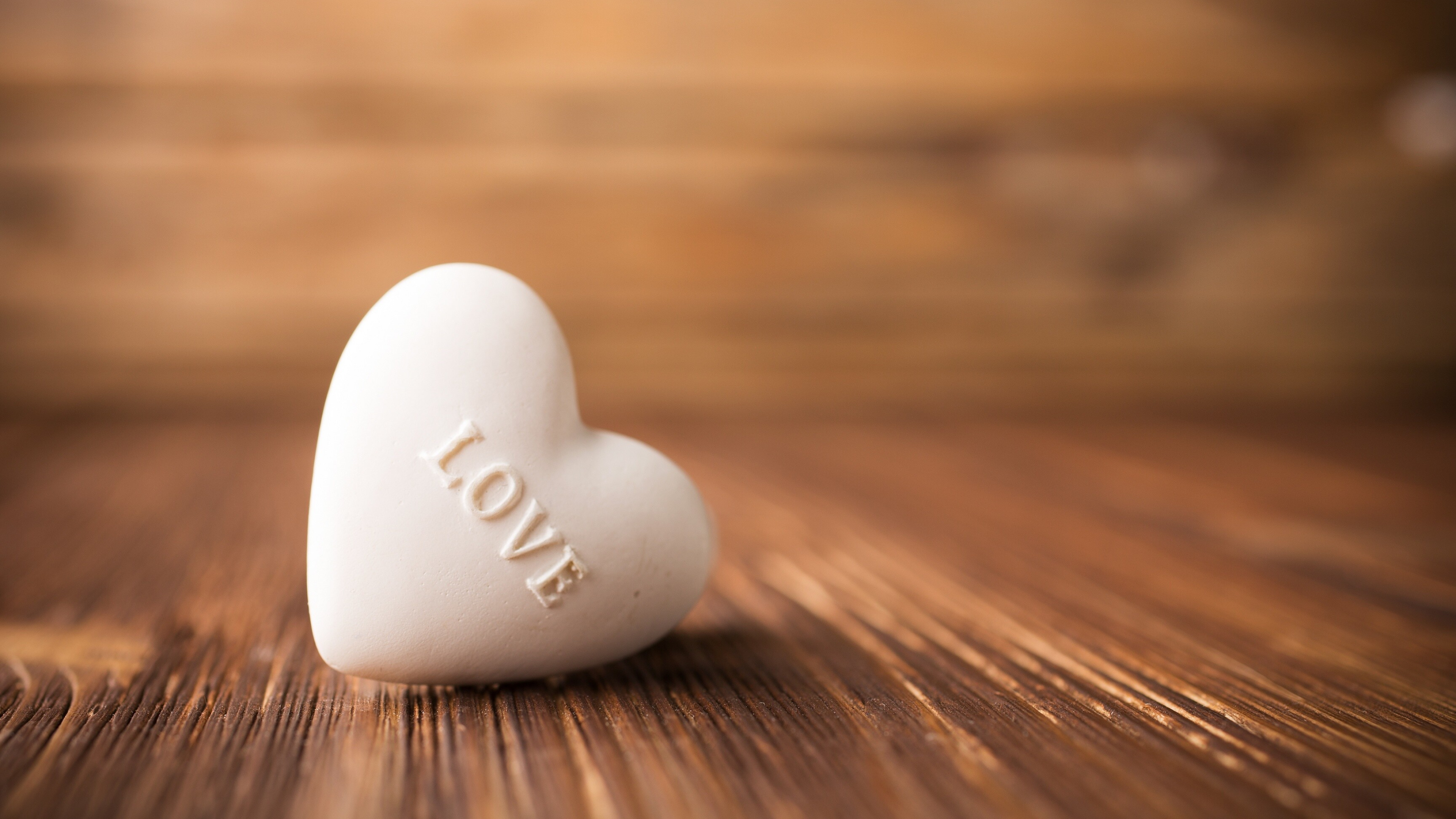 Heart: Love symbol, Wood, Romantic, Relationship. 3840x2160 4K Background.