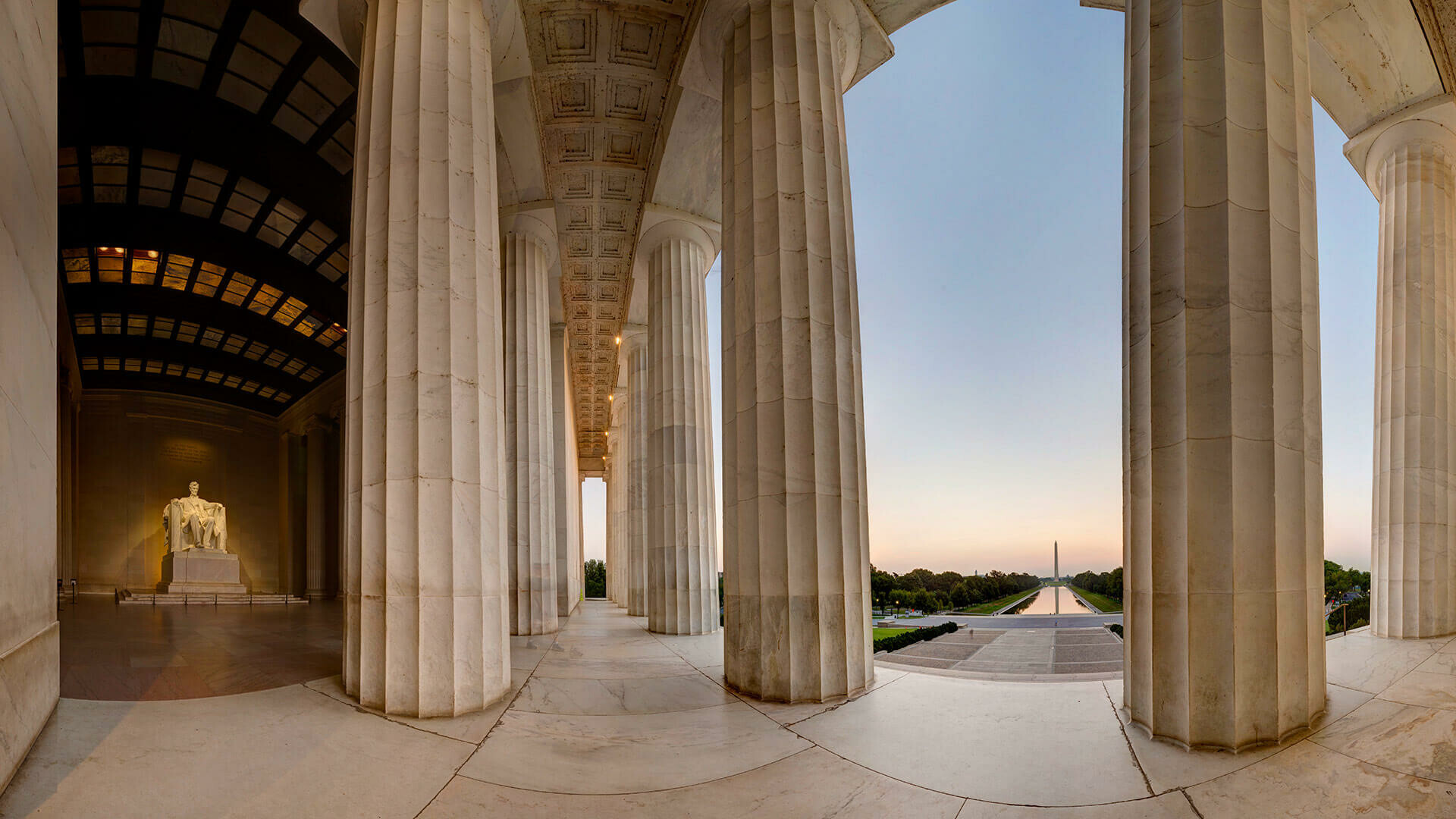 Lincoln Memorial: Inscribed on the south wall of the monument is Lincoln’s Gettysburg Address and on the north wall his Second Inaugural Address. 1920x1080 Full HD Background.