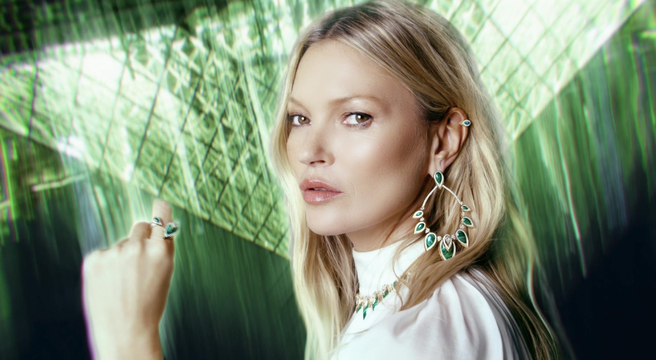 Kate Moss, Messika collaboration, Haute joaillerie, Celebrity jewelry, 2190x1200 HD Desktop