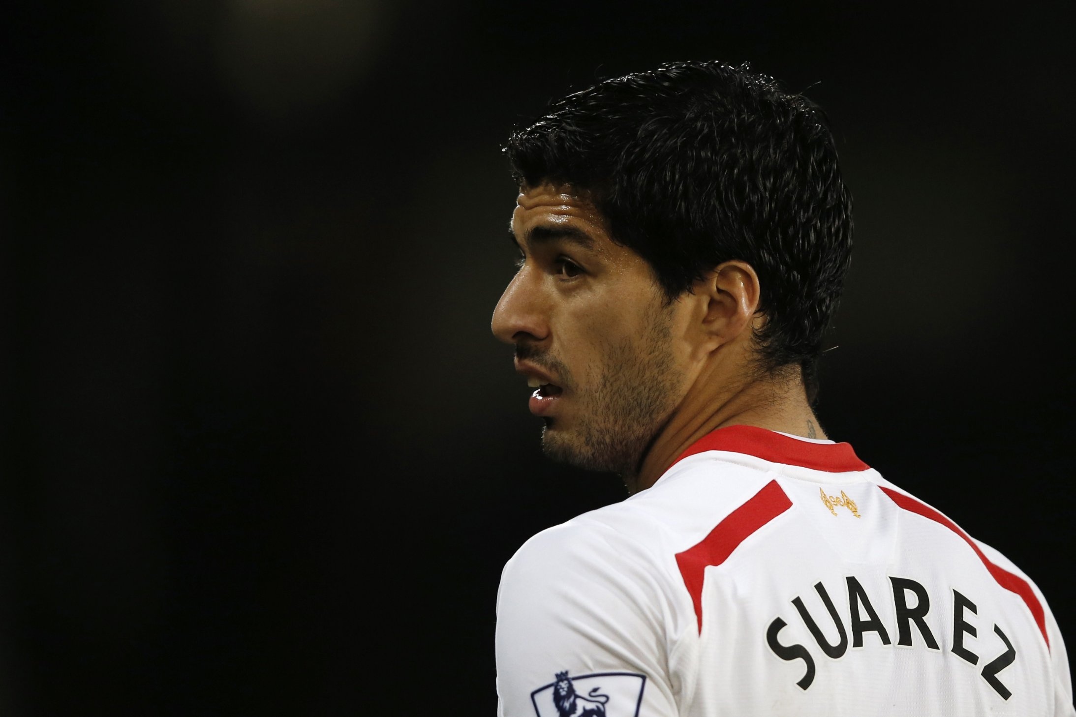 Luis Suarez, Football forward, Provocative player, Decisive goals, 2190x1460 HD Desktop