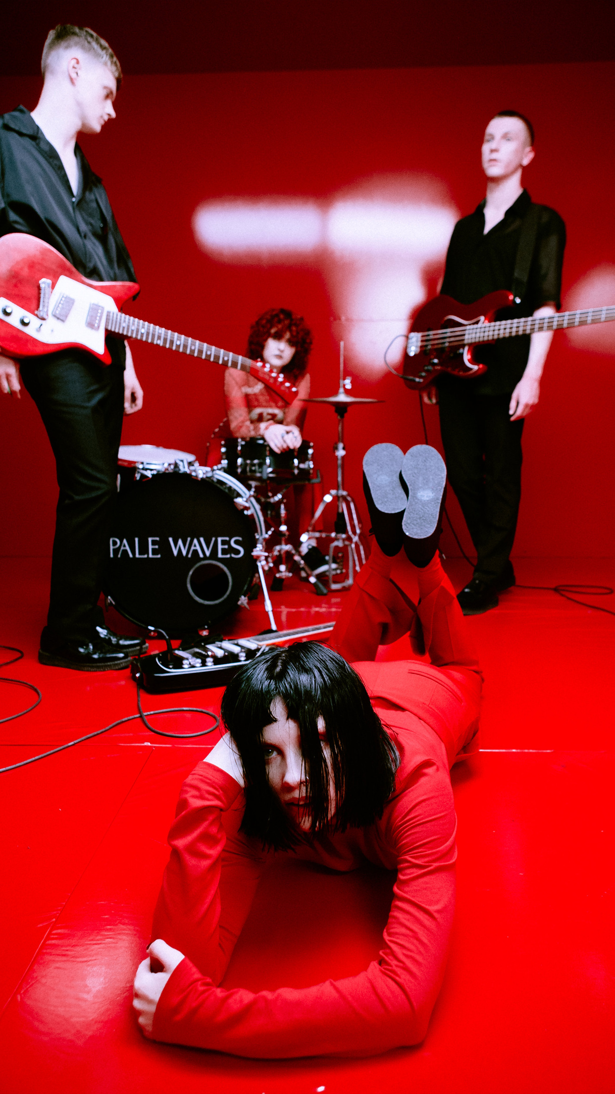 Pale Waves, Cool phone wallpaper, Fan request, Personalized style, 1250x2210 HD Handy