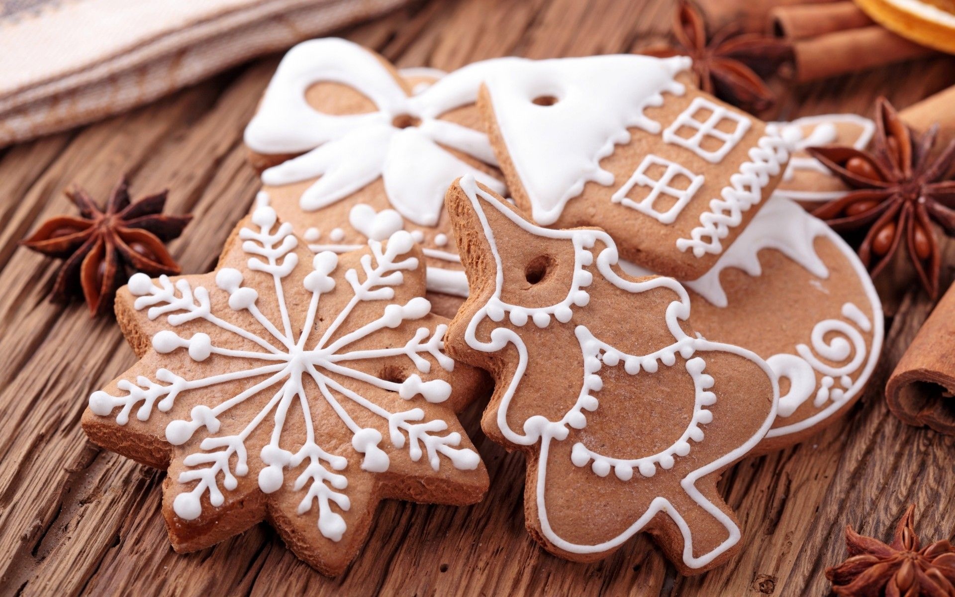 Cookie: Gingerbread, Shaped like gingerbread men or houses. 1920x1200 HD Background.