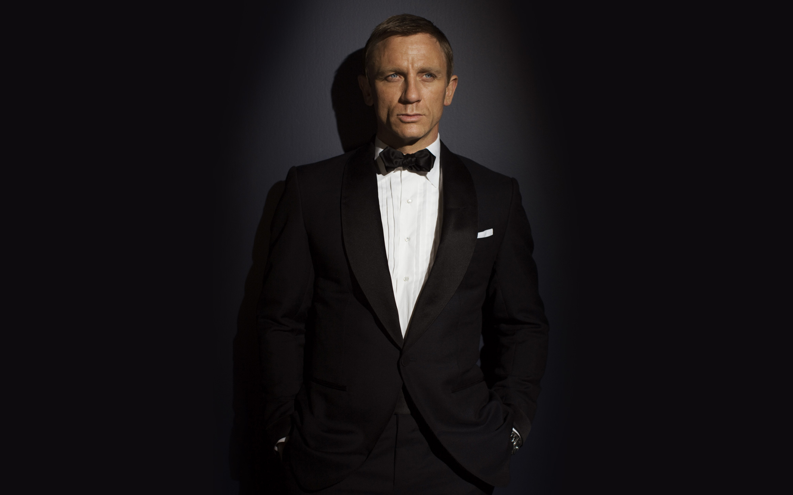 Daniel Craig: The central figure in Ian Fleming's work, The fictional character of James Bond. 2560x1600 HD Background.