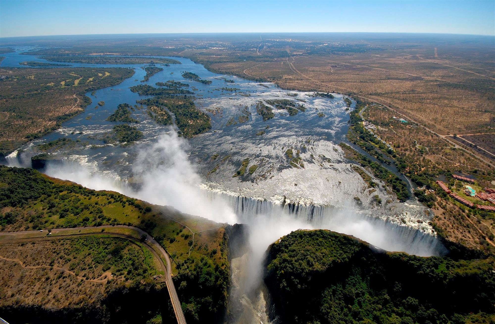 Zimbabwe travels, Awe-inspiring beauty, Timeless Africa, Safari experiences, 2000x1310 HD Desktop