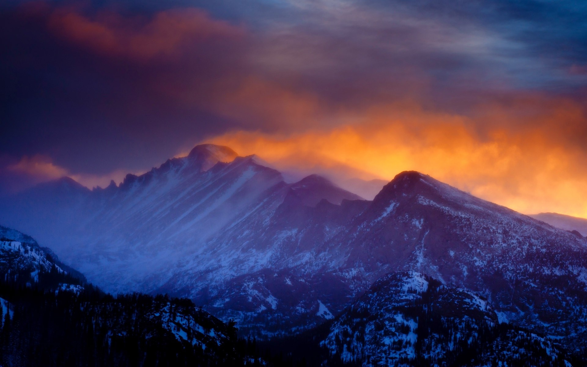 Rocky Mountain National Park sunlight, Winter scenery, Snowy peaks, Tranquil atmosphere, 1920x1200 HD Desktop