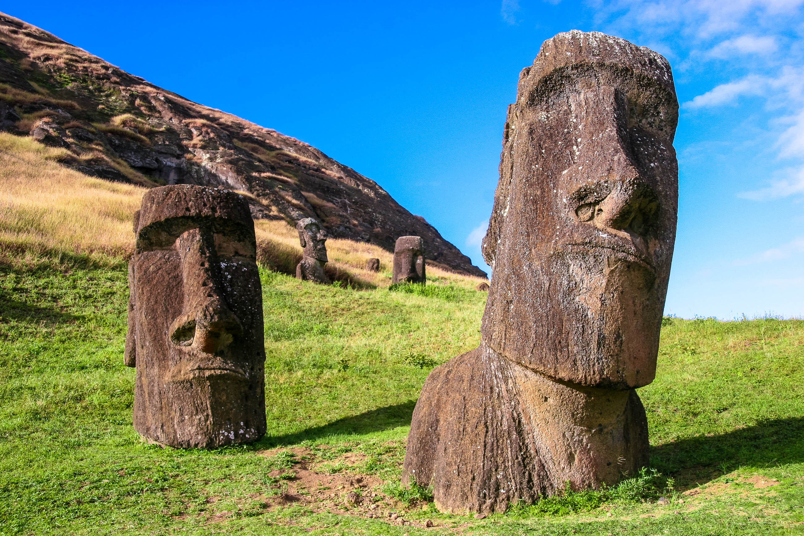 Rapa Nui, Chilean island, Travel destination, Cultural heritage, 2600x1740 HD Desktop