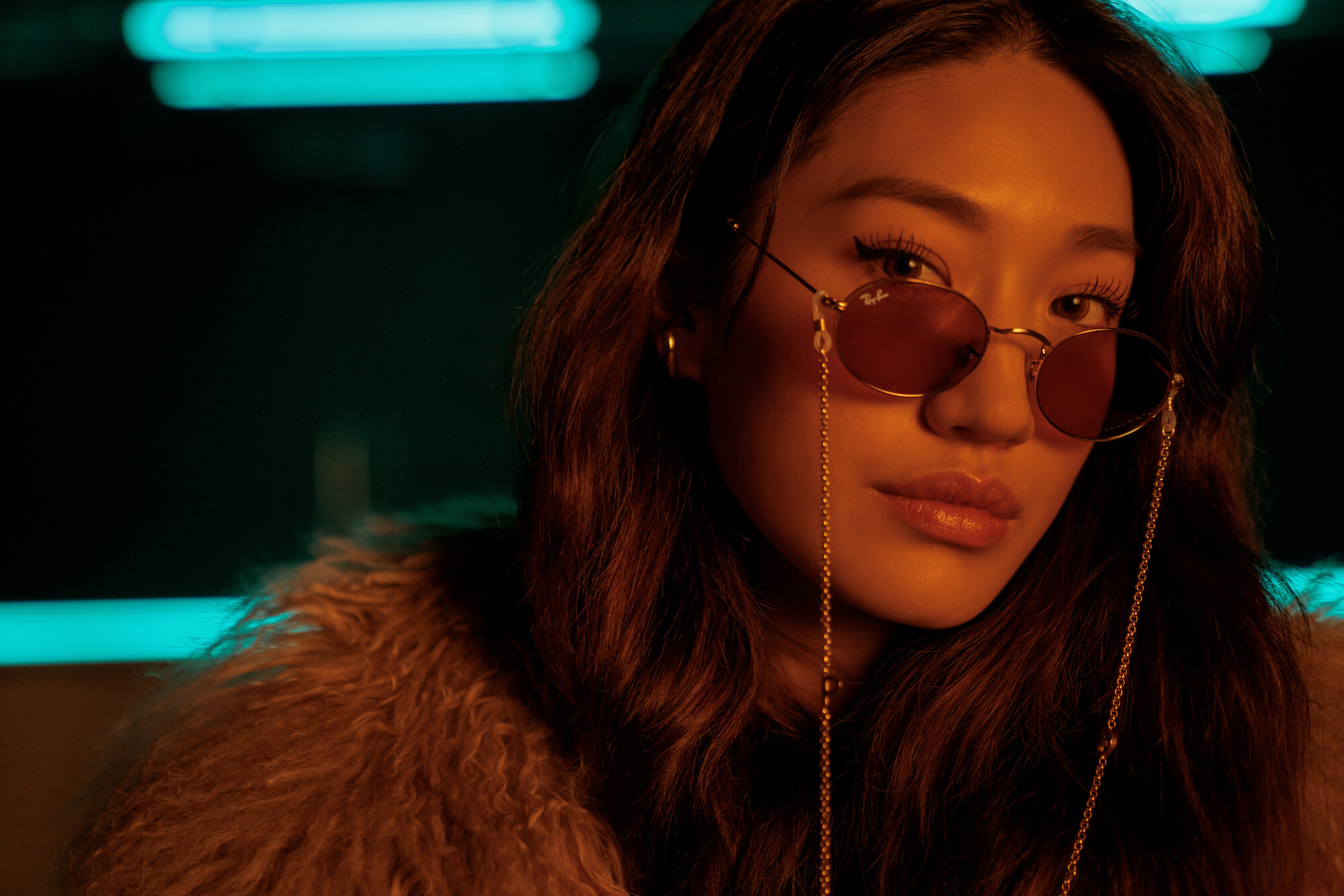 Peggy Gou: It Makes You Forget (Itgehane), Listed on the tracklist for FIFA 2019. 2000x1340 HD Wallpaper.