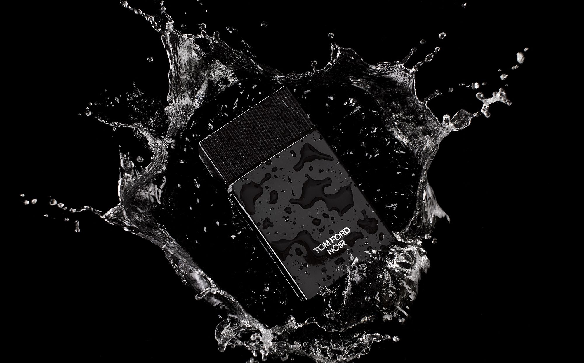 Tom Ford: Noir cologne for men, Became Gucci's creative director in 1994. 2000x1250 HD Background.