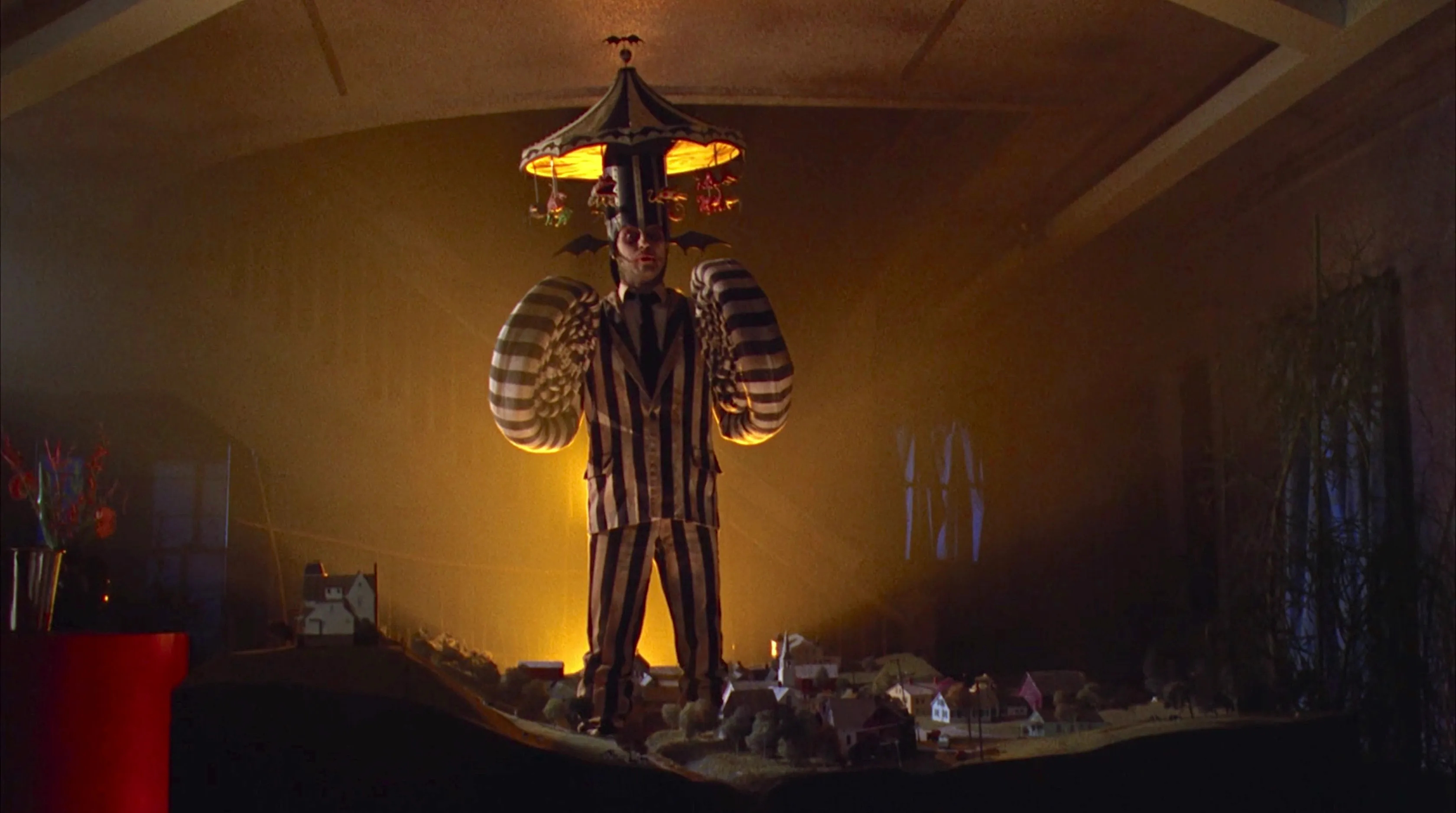 Michael Keaton, Beetlejuice character, Tim Burton, Classic movie, 3360x1880 HD Desktop