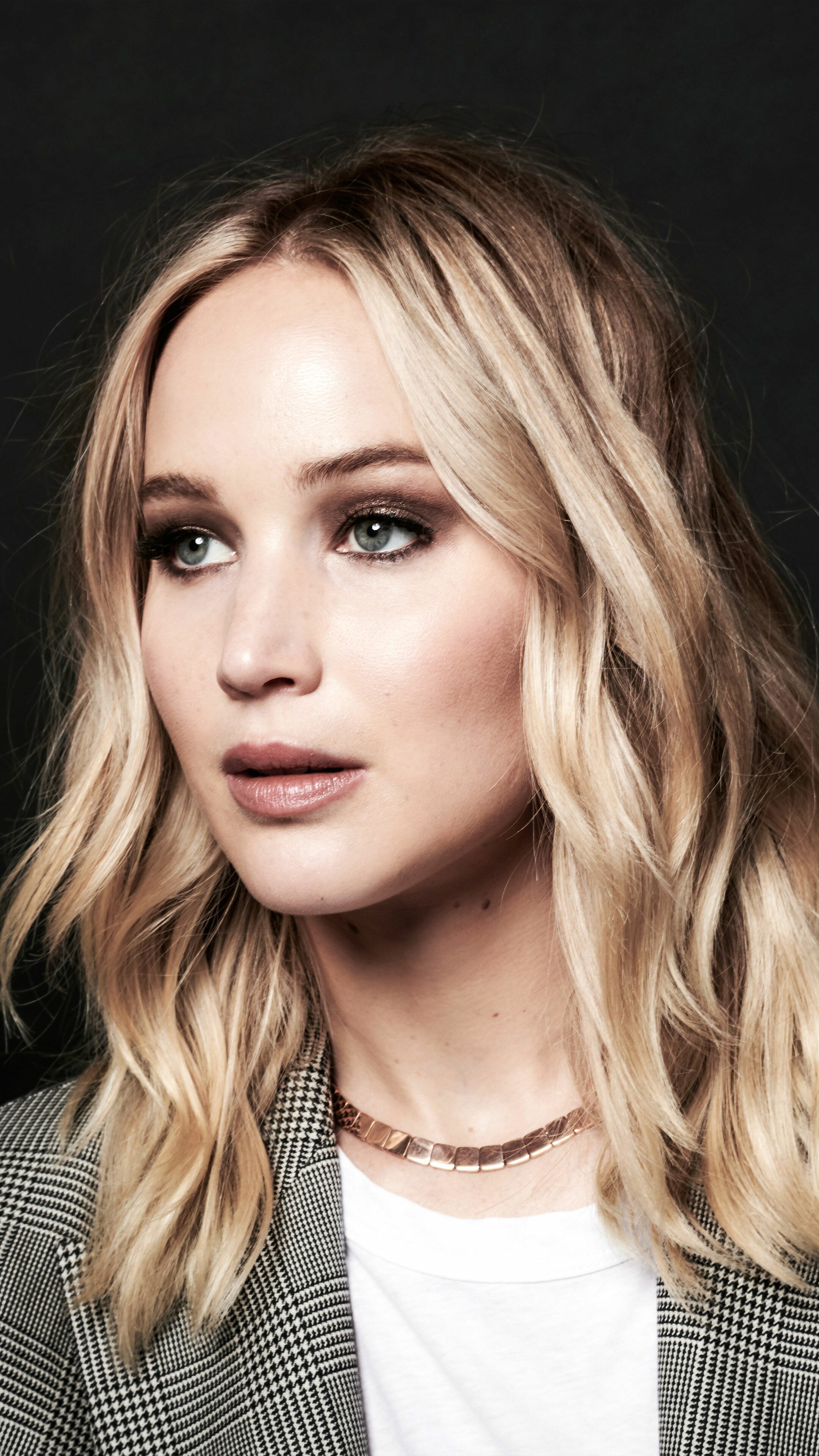 Jennifer Lawrence: The world's highest-paid actress in 2015 and 2016. 2160x3840 4K Background.