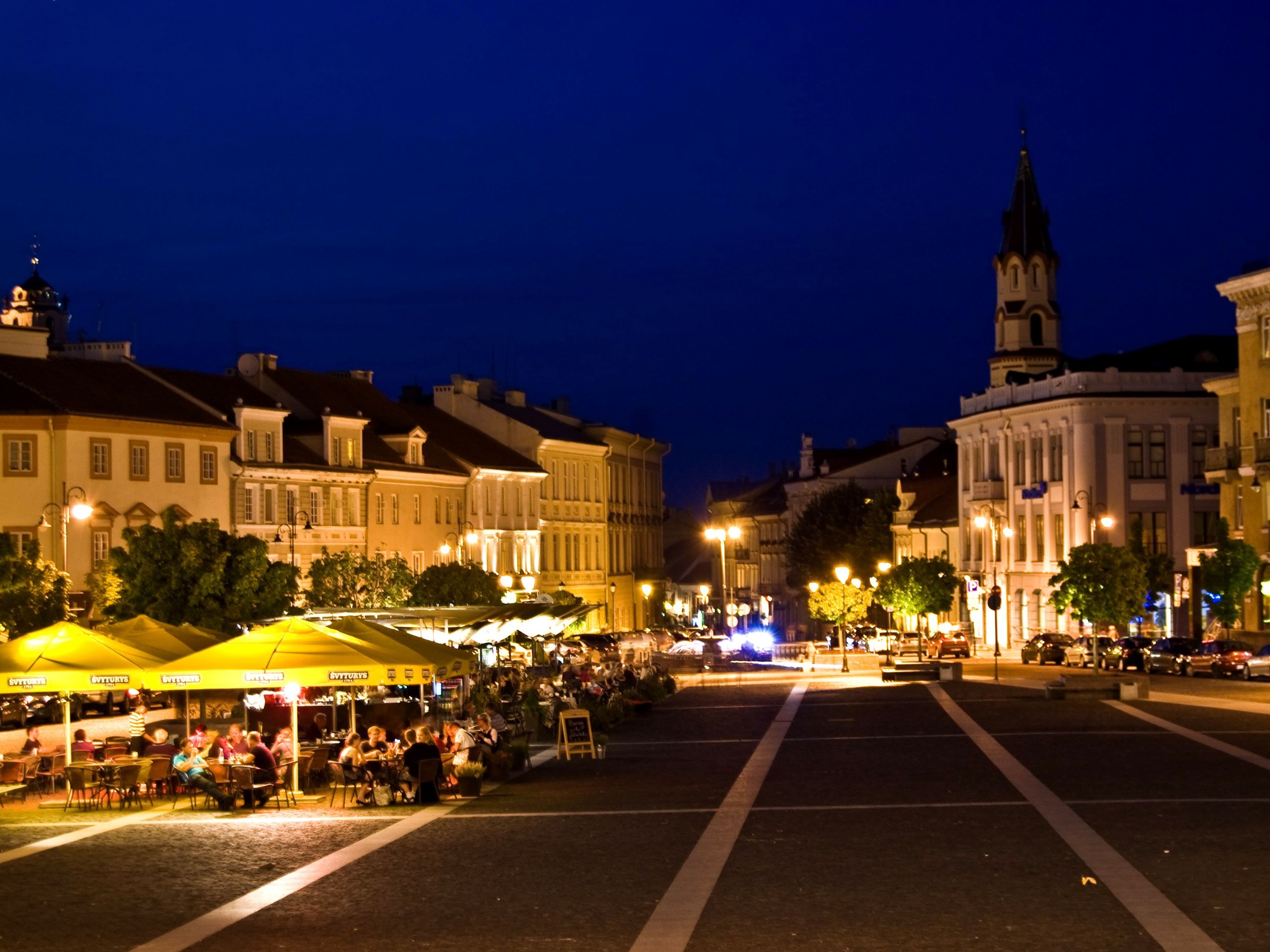 Main Street Vilnius, District Municipality, Vilnius Region, Lithuania, 2560x1920 HD Desktop