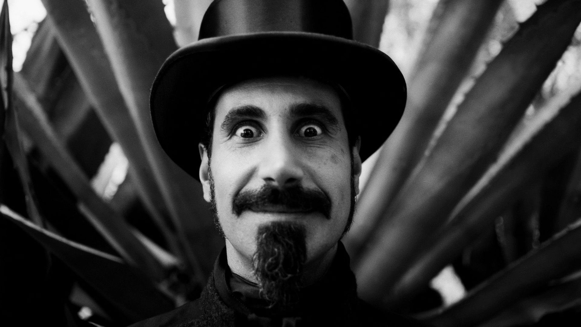 System of a Down: Serg Tankian, The founder of the label called Serjical Strike, Monochrome. 1920x1080 Full HD Wallpaper.