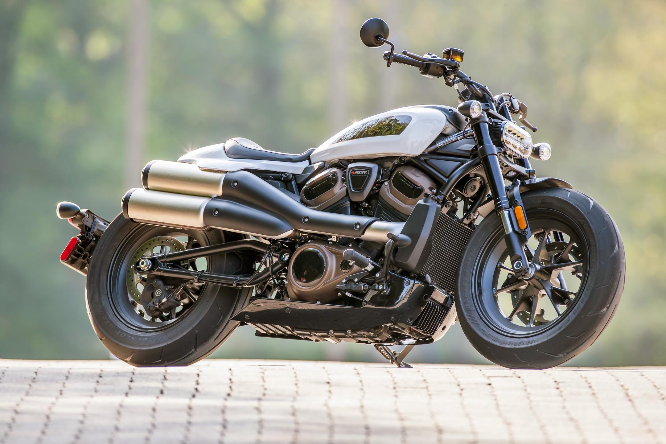 Harley-Davidson Sportster S, First ride review, Thrilling performance, Iconic heritage, 2160x1440 HD Desktop